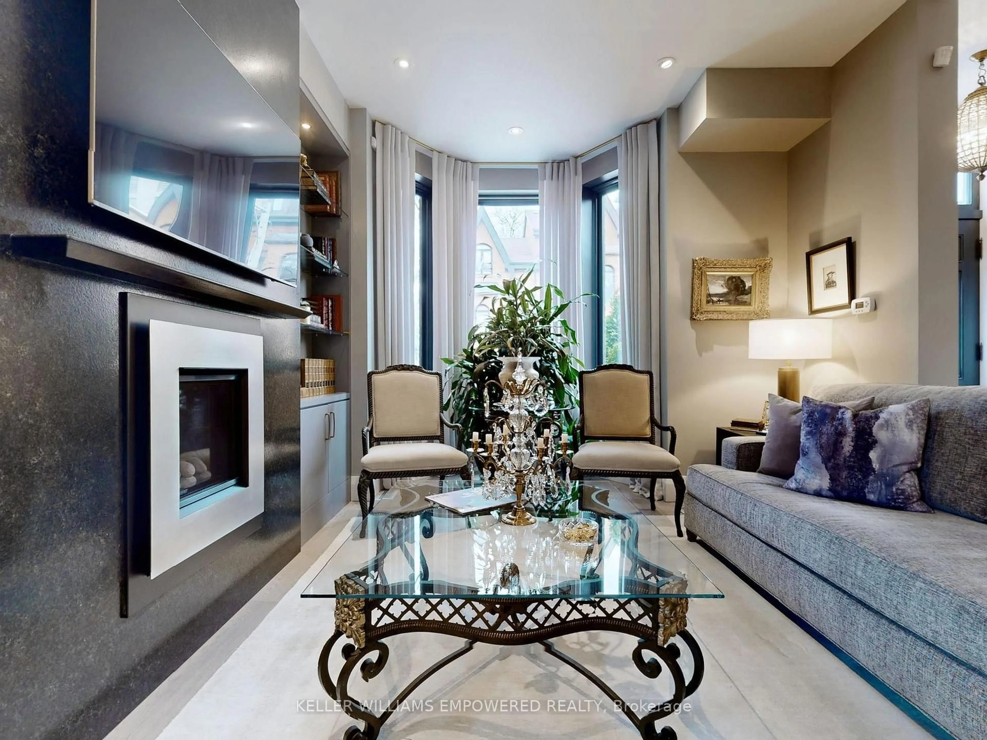 Living room with furniture, unknown for 10 Webster Ave, Toronto Ontario M5R 1N7