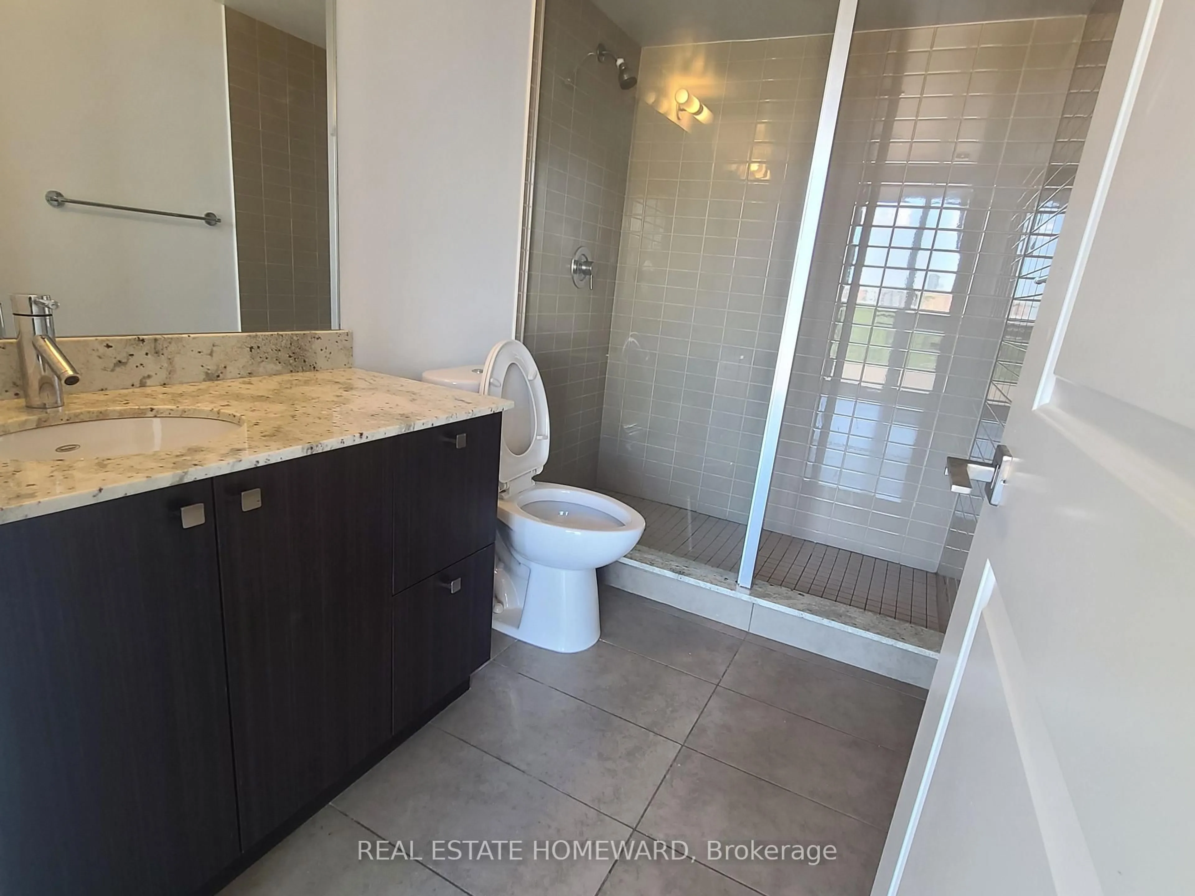 Standard bathroom, ceramic/tile floor for 88 Sheppard Ave #808, Toronto Ontario M2N 0G9