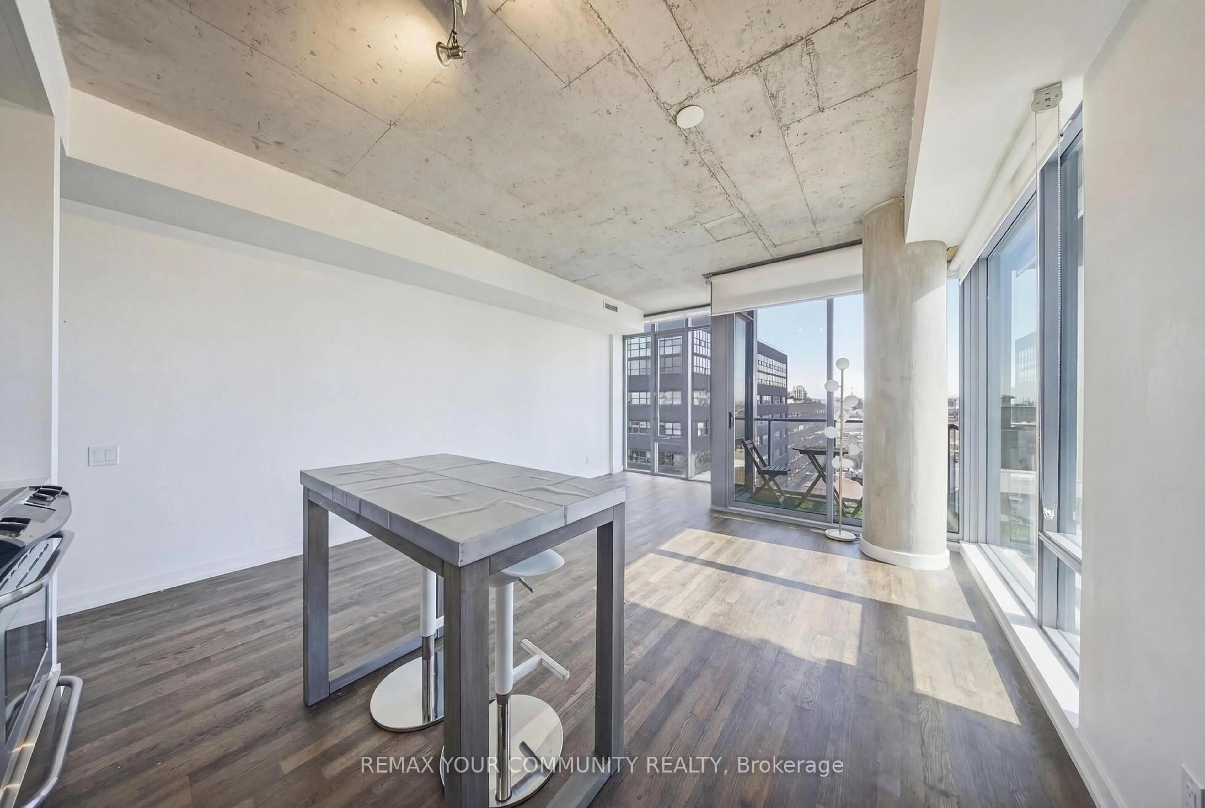 A pic of a room for 95 Bathurst St #1307, Toronto Ontario M5V 0H7