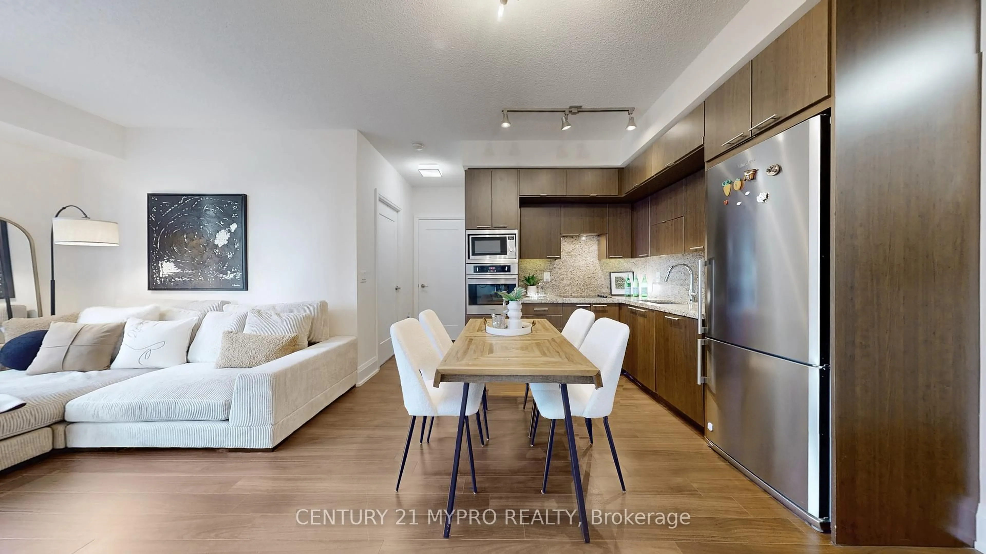 Open concept kitchen, wood/laminate floor for 120 Harrison Garden Blvd #633, Toronto Ontario M2N 0H1