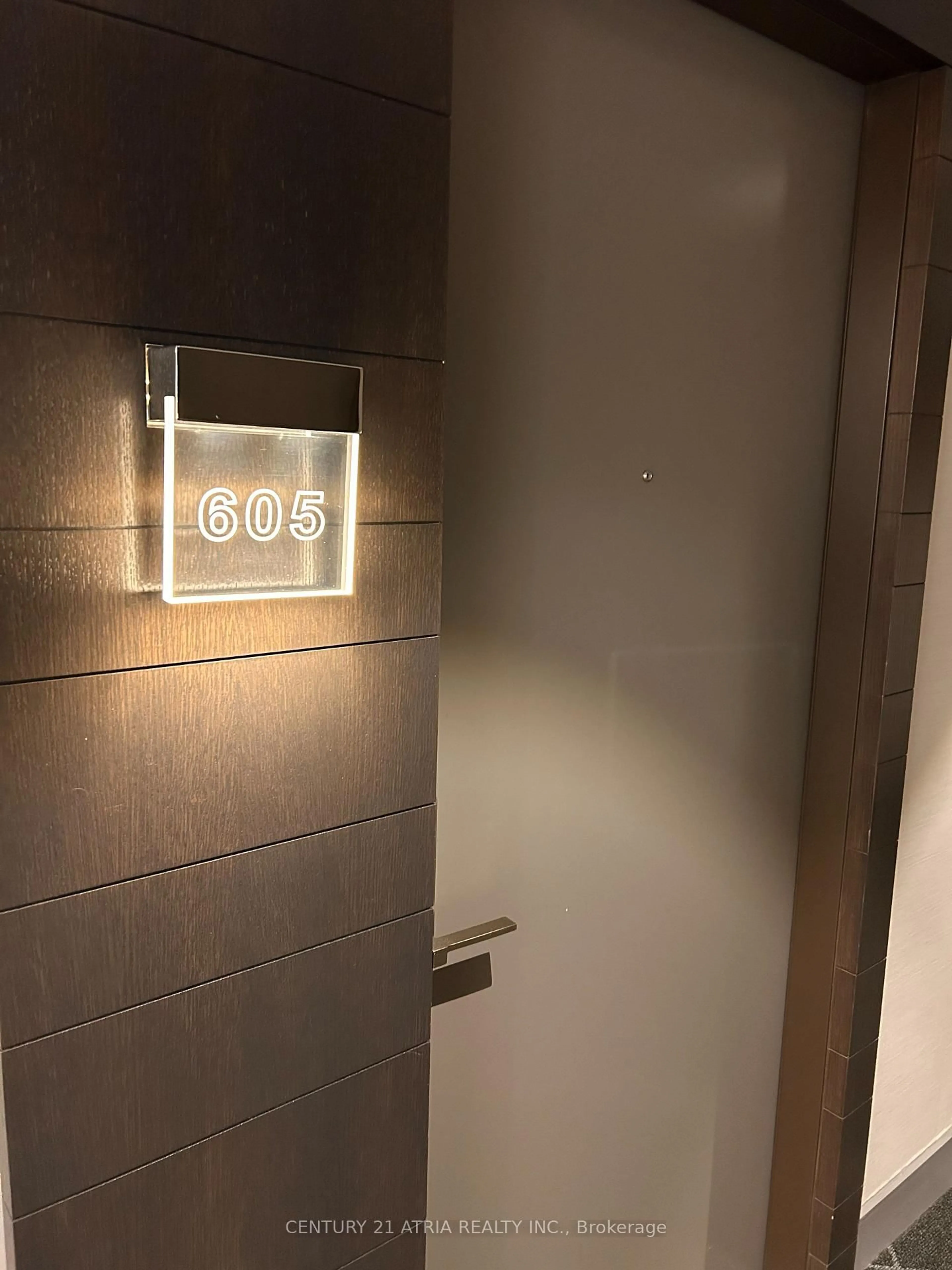 Indoor foyer for 15 Merchant's Wharf #605, Toronto Ontario M5A 0N8