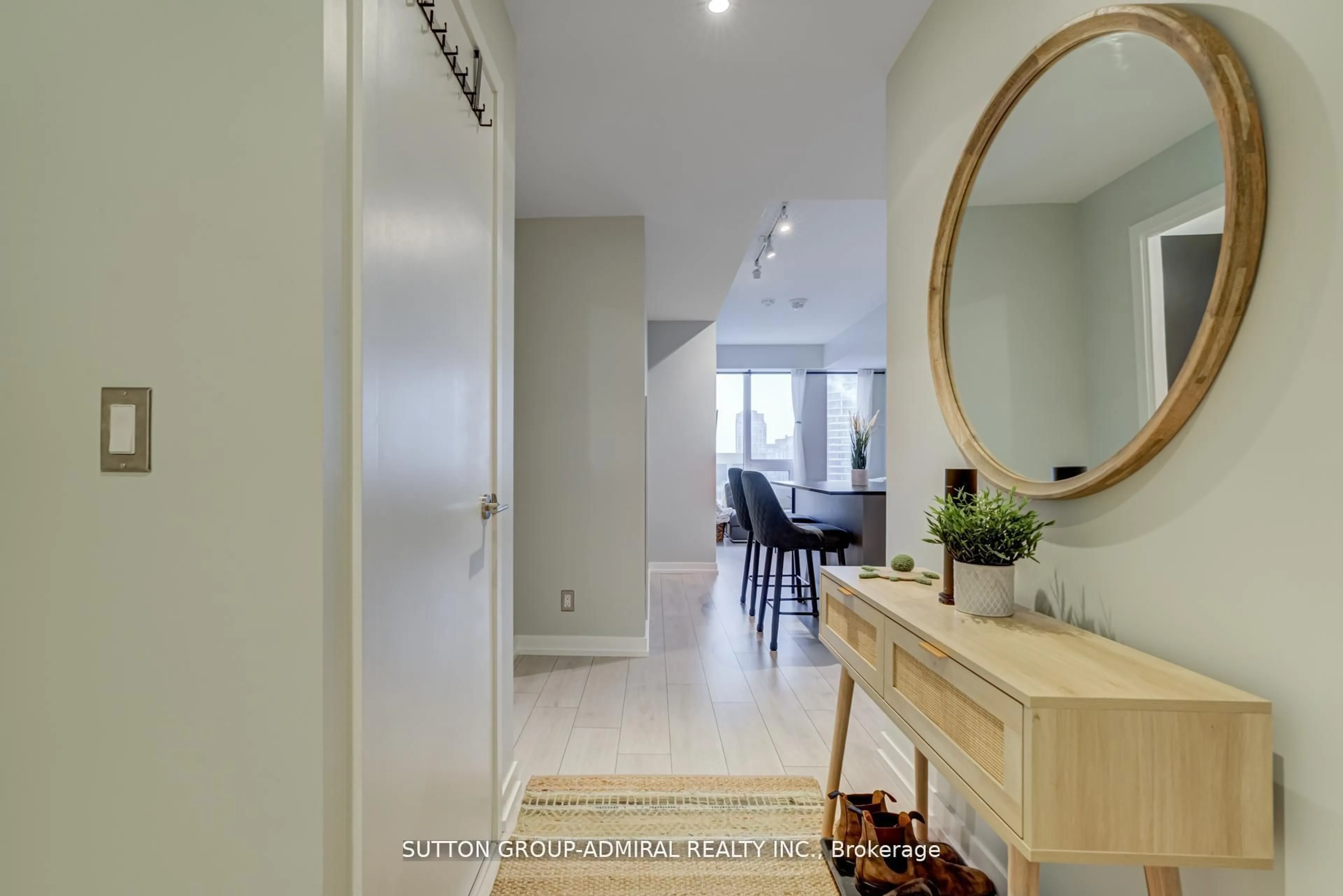 Indoor entryway for 55 Mercer St #2112, Toronto Ontario M5V 3W2