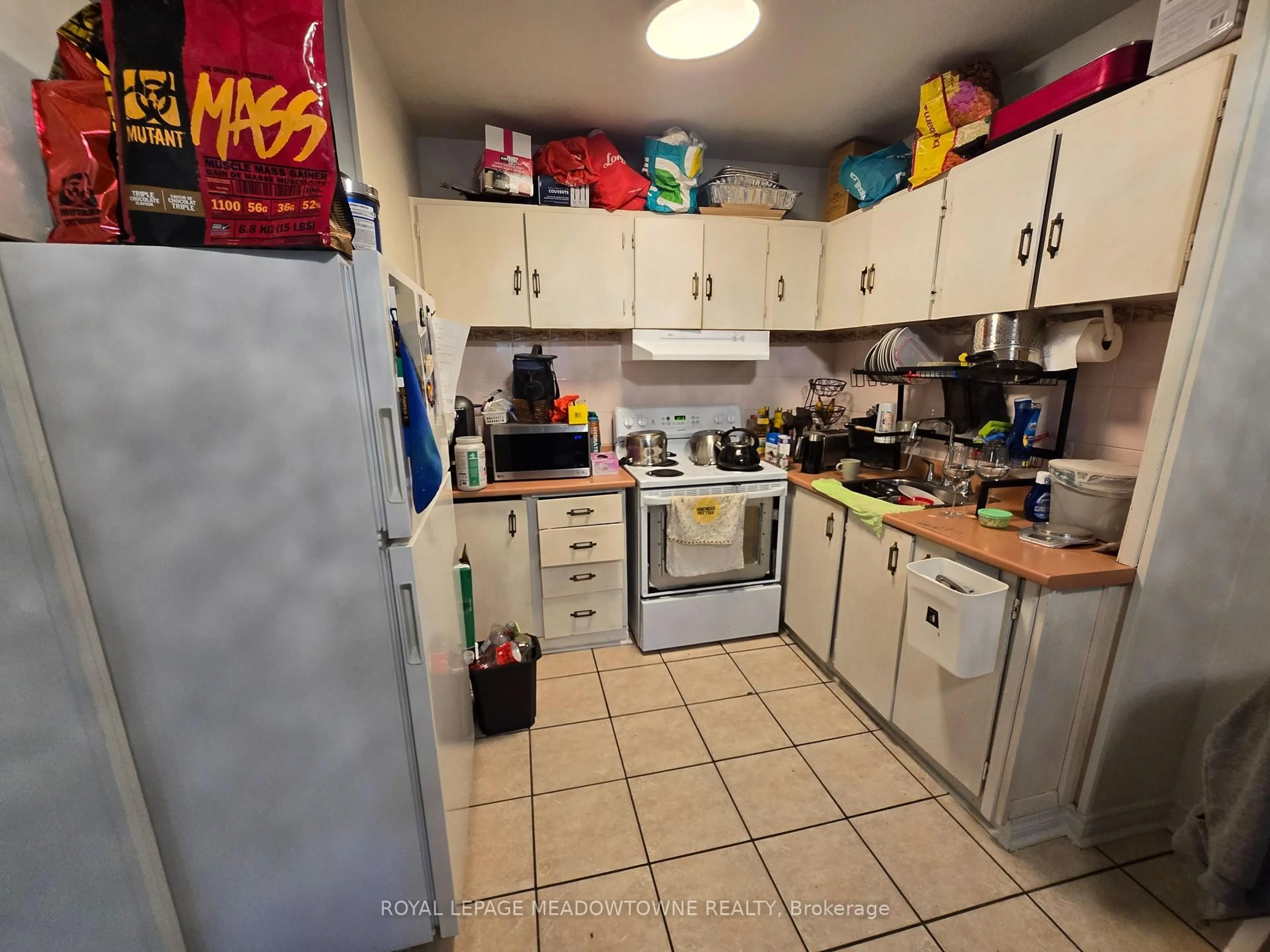 Standard kitchen, unknown for 40 Homewood Ave #103, Toronto Ontario M4Y 2K2