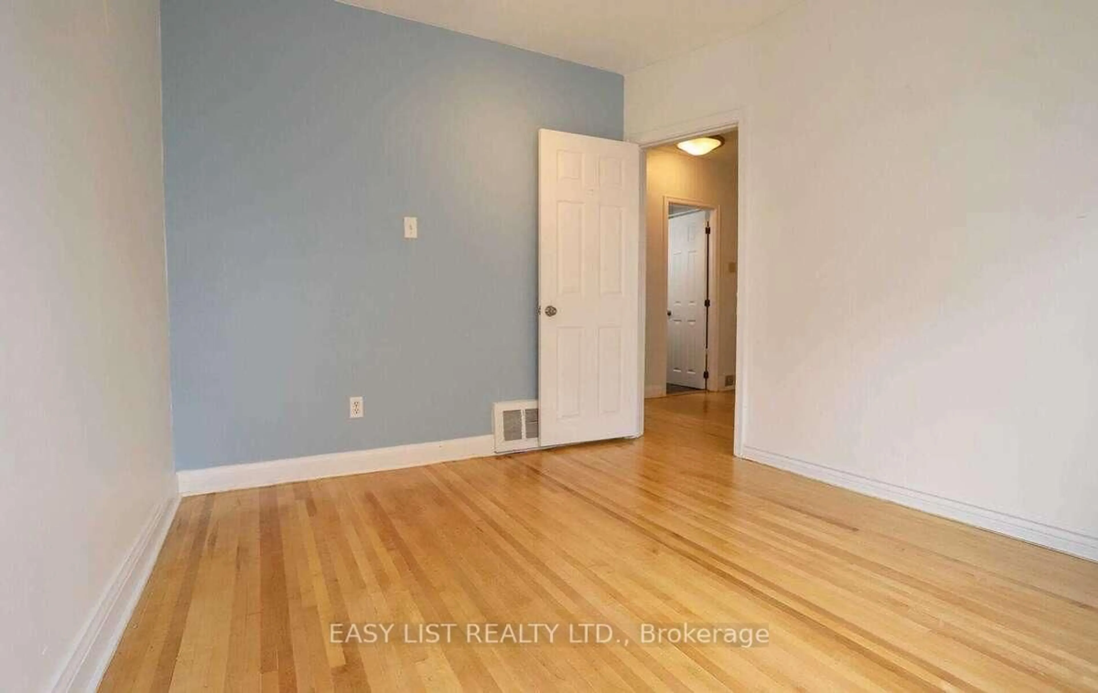 A pic of a room for 35 Anndale Dr, Toronto Ontario M2N 2W9