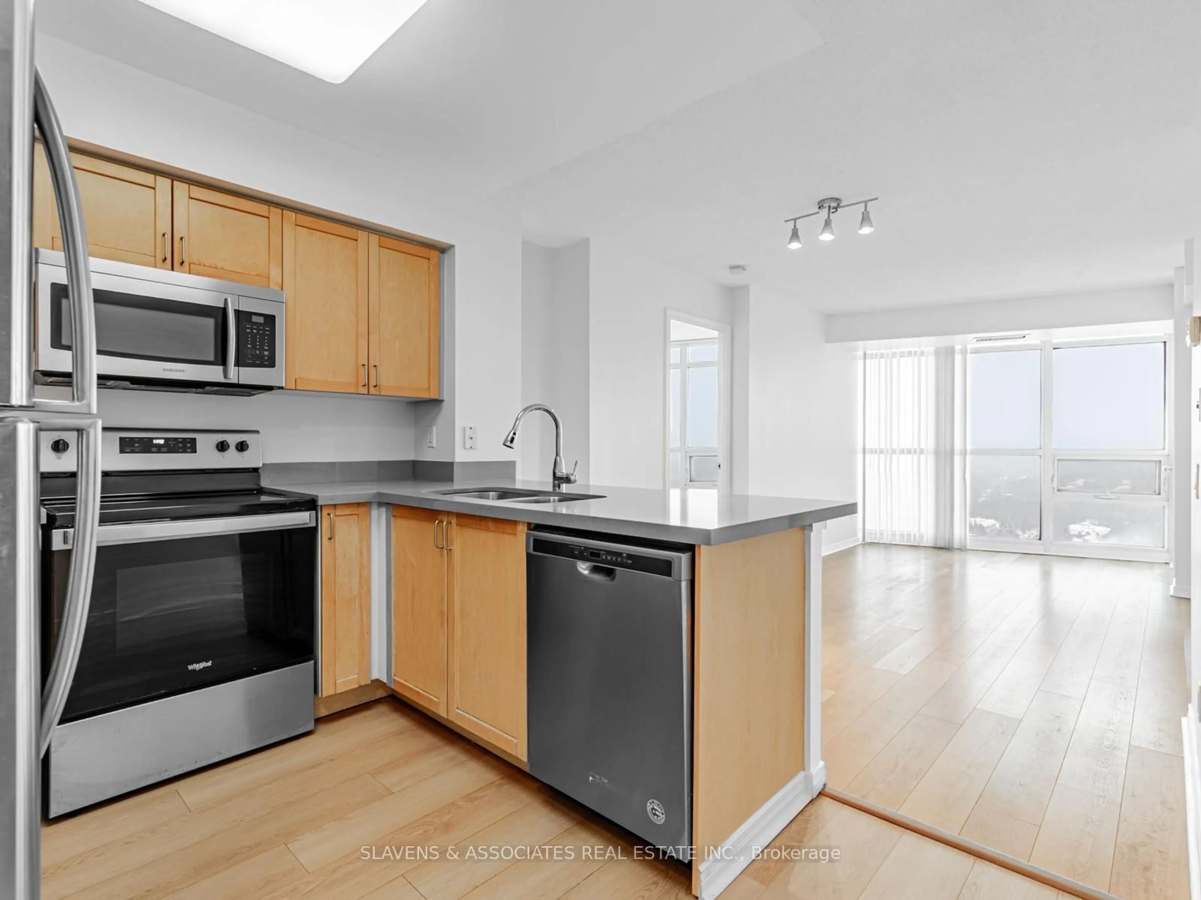 Standard kitchen, unknown for 30 Harrison Garden Blvd #2306, Toronto Ontario M2N 7A9