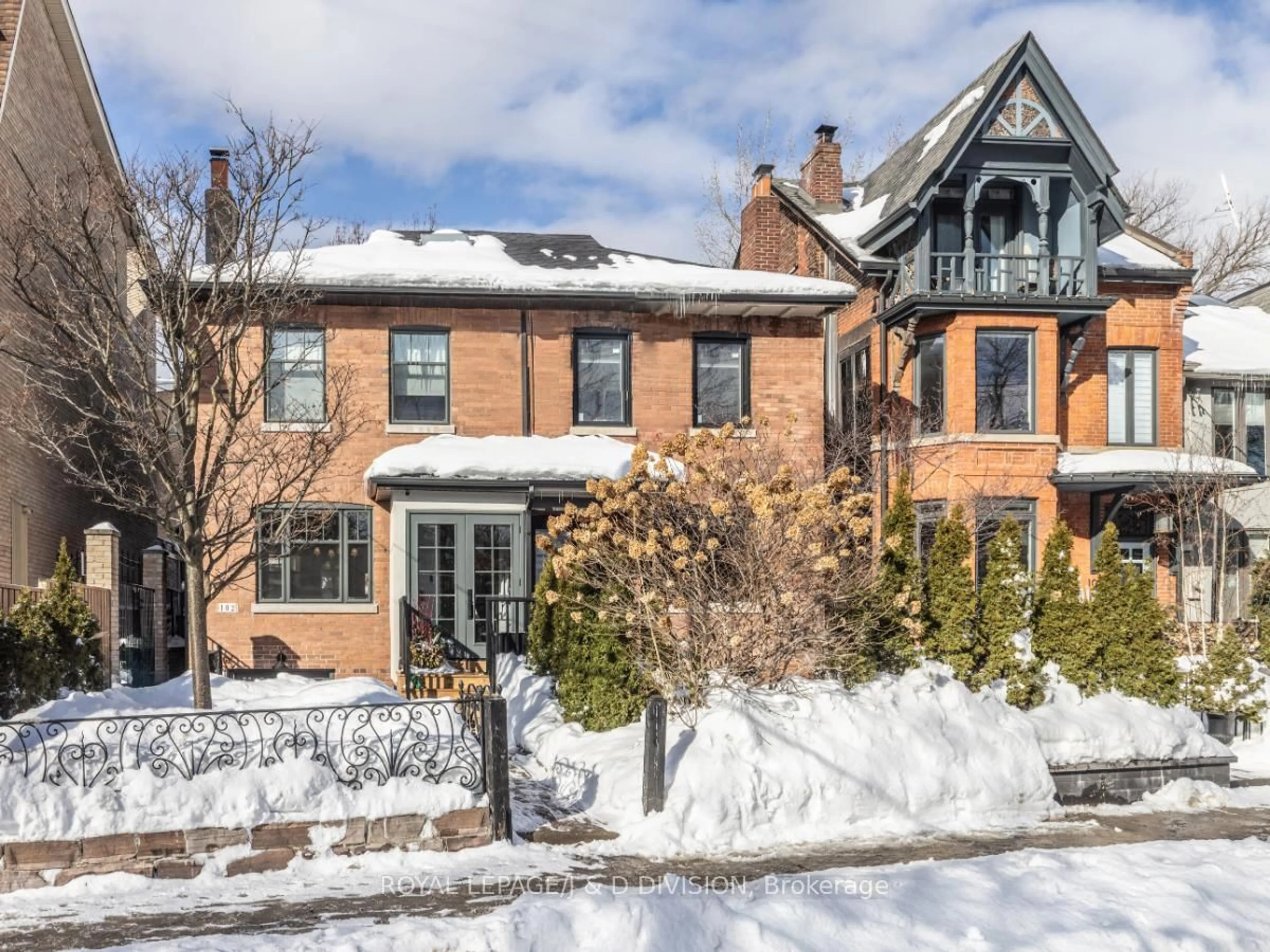 Home with brick exterior material, street for 102 Shaftesbury Ave, Toronto Ontario M4T 1A5