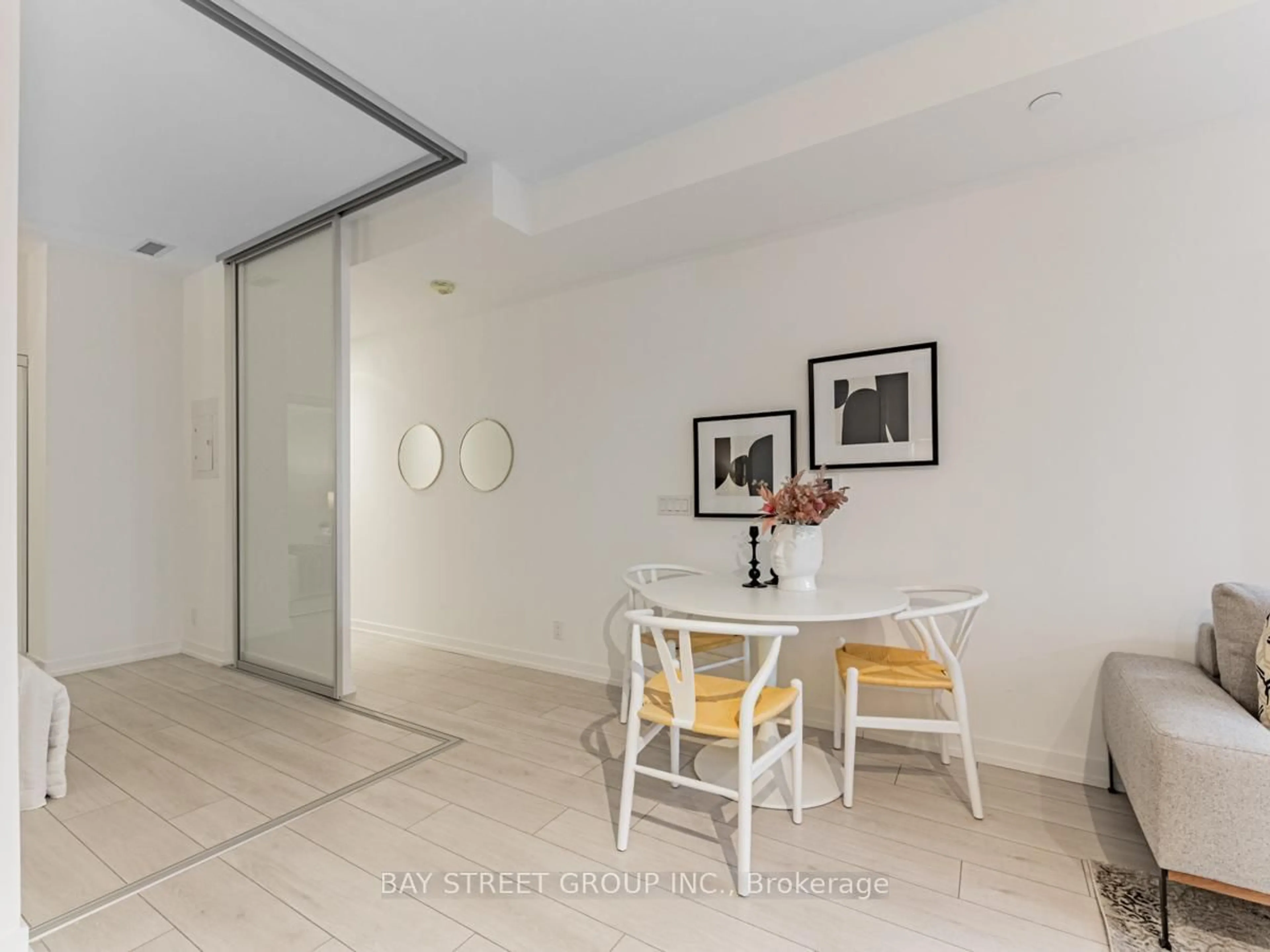 Unknown for 55 Mercer St #312, Toronto Ontario M5V 0W4