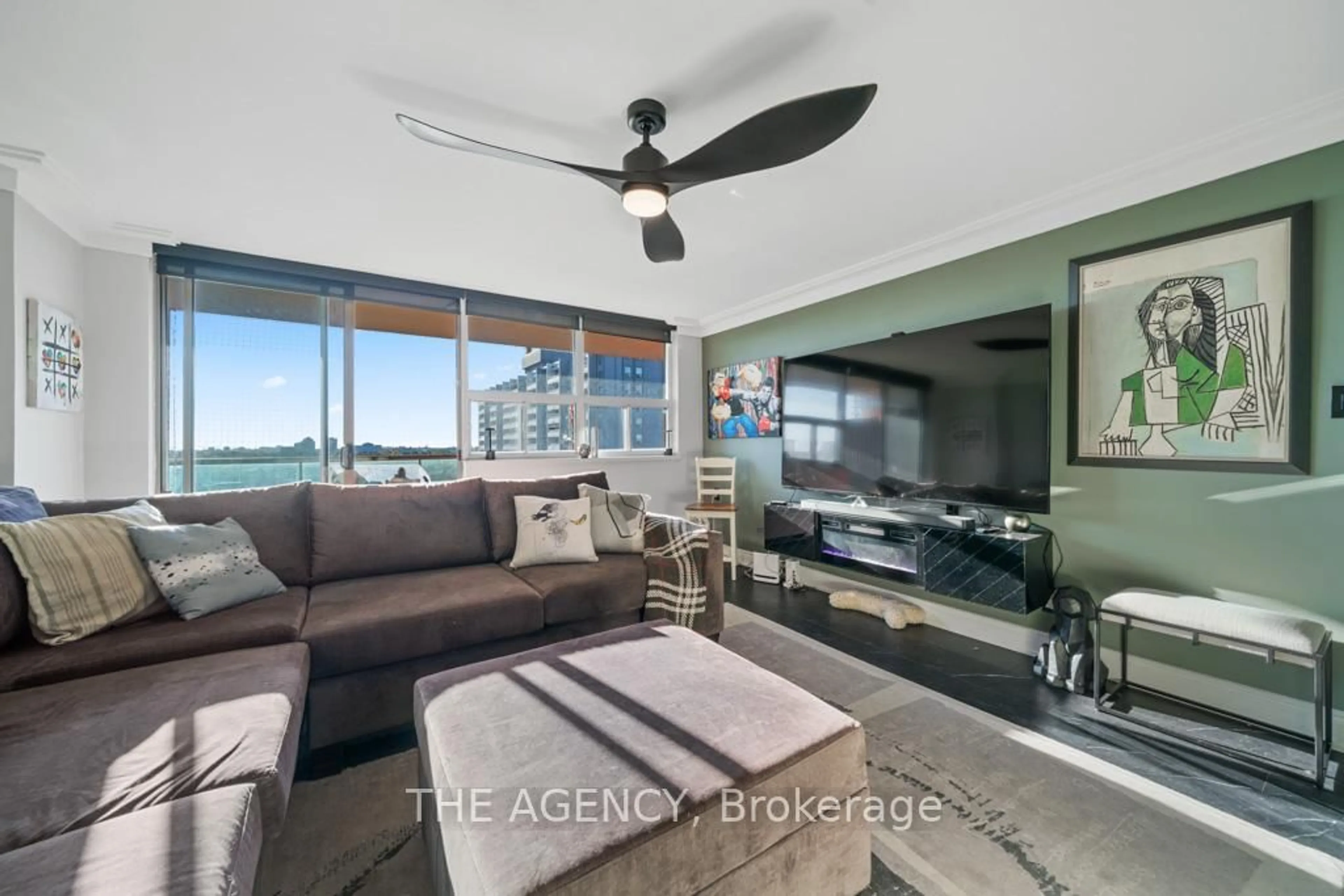 Living room with furniture, unknown for 5949 Yonge St #1207, Toronto Ontario M2M 3V8