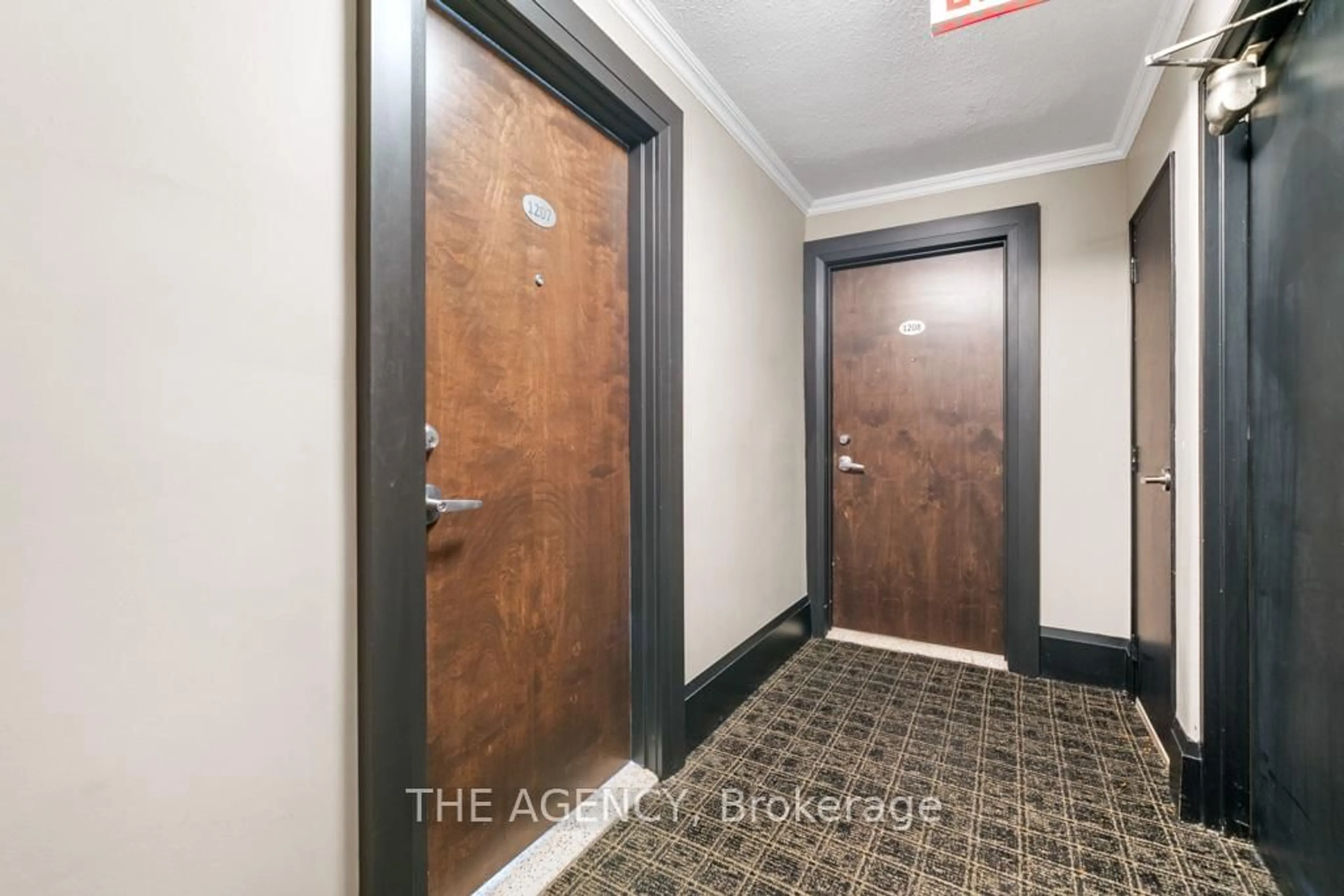 Indoor foyer for 5949 Yonge St #1207, Toronto Ontario M2M 3V8