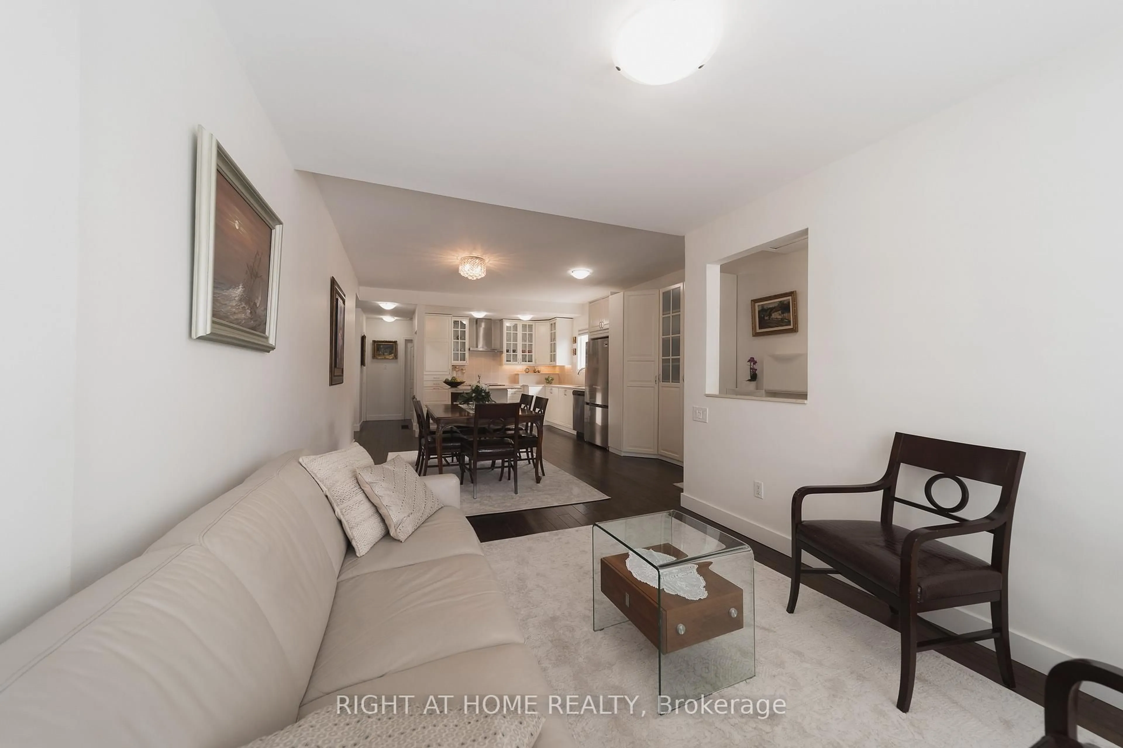 Living room with furniture, unknown for 19 Niantic Cres, Toronto Ontario M3A 2H6