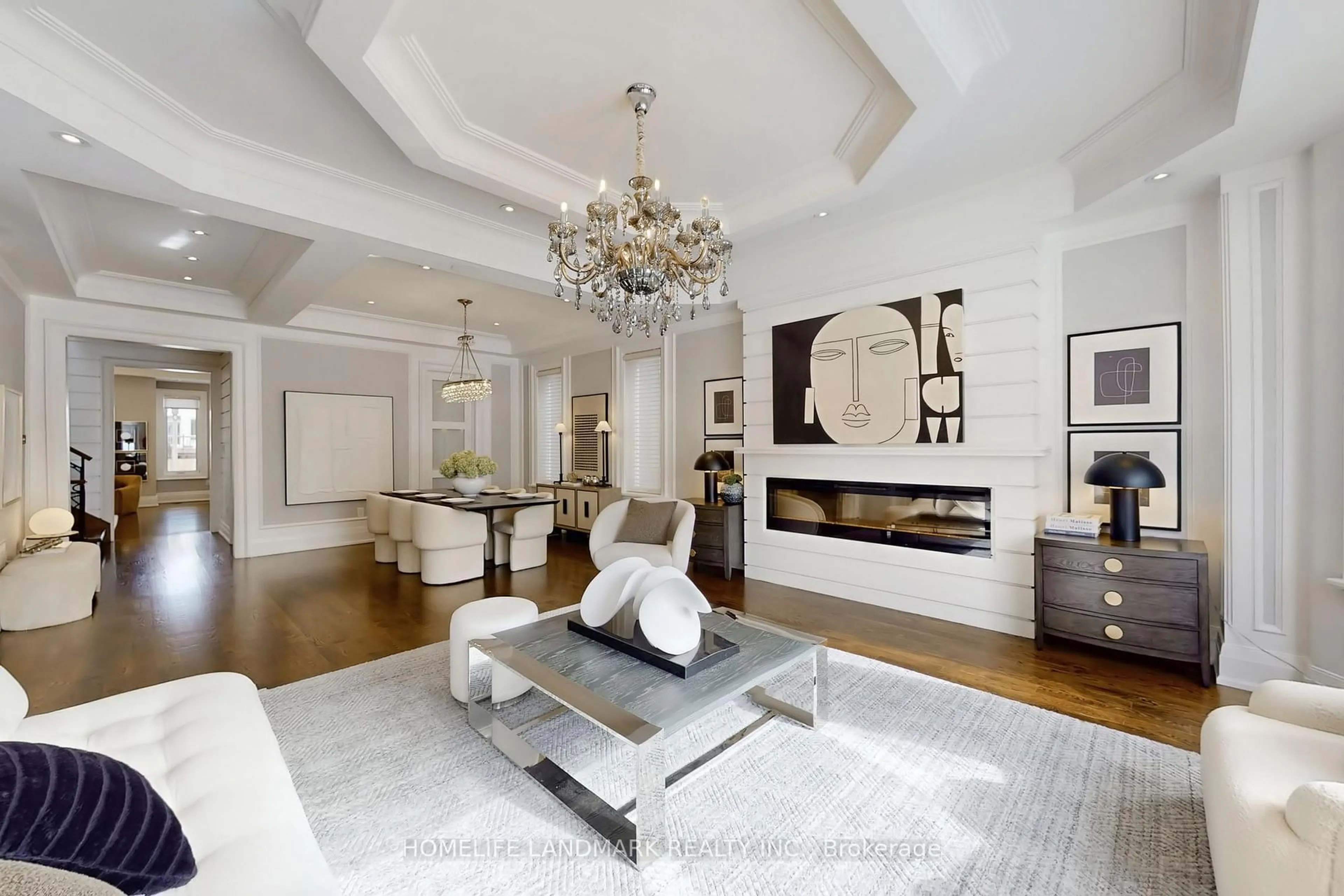 Living room with furniture, unknown for 122 Parkview Ave, Toronto Ontario M2N 3Y5