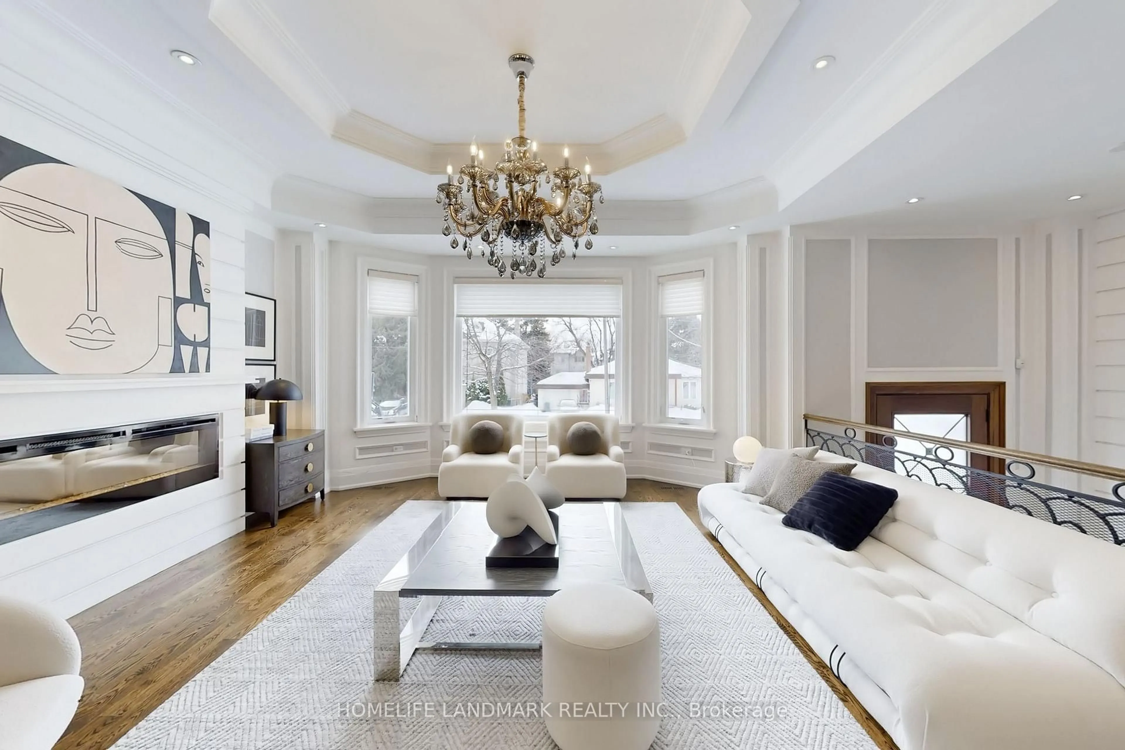 Living room with furniture, unknown for 122 Parkview Ave, Toronto Ontario M2N 3Y5