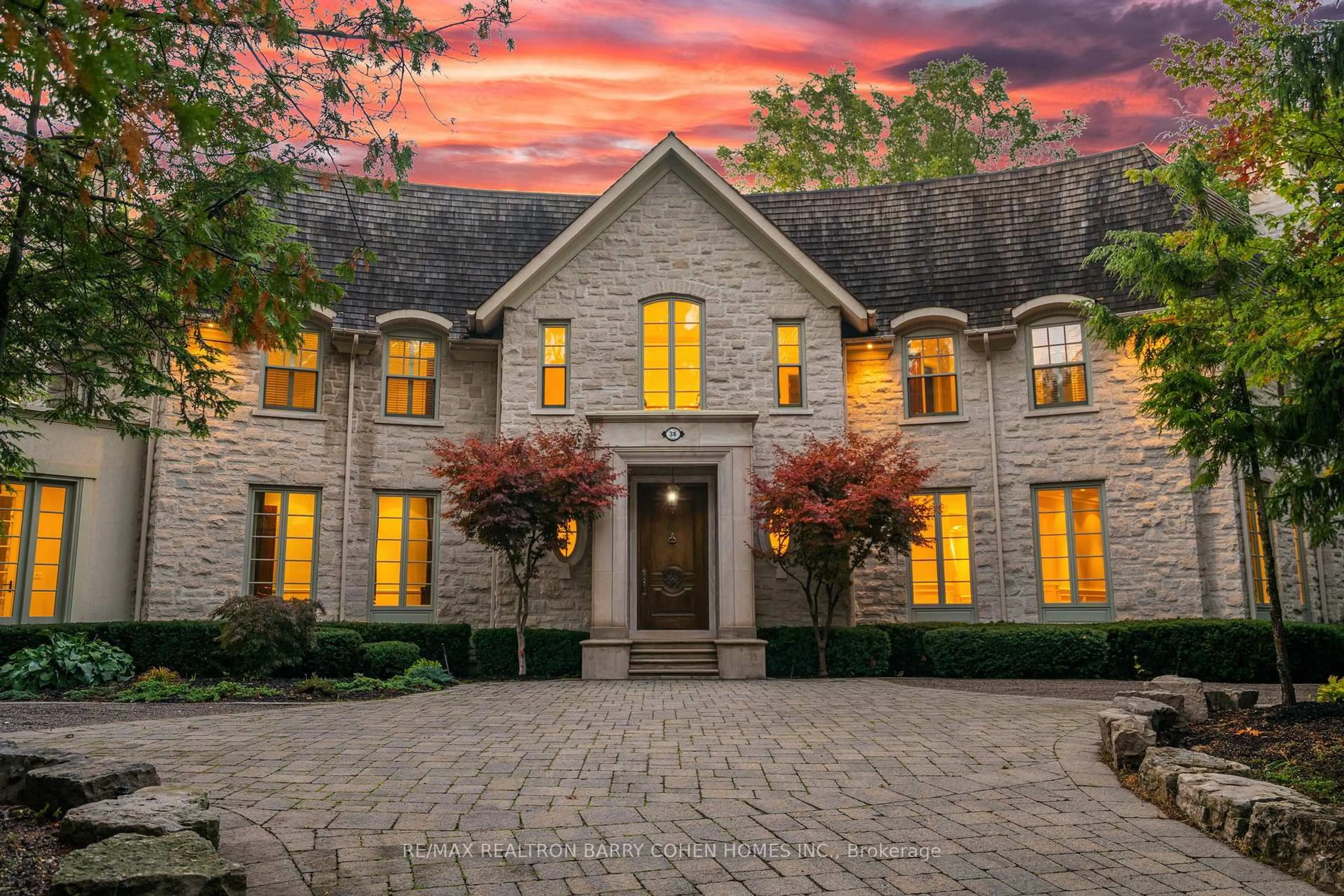 Home with brick exterior material, street for 36 Old Yonge St, Toronto Ontario M2P 1P7