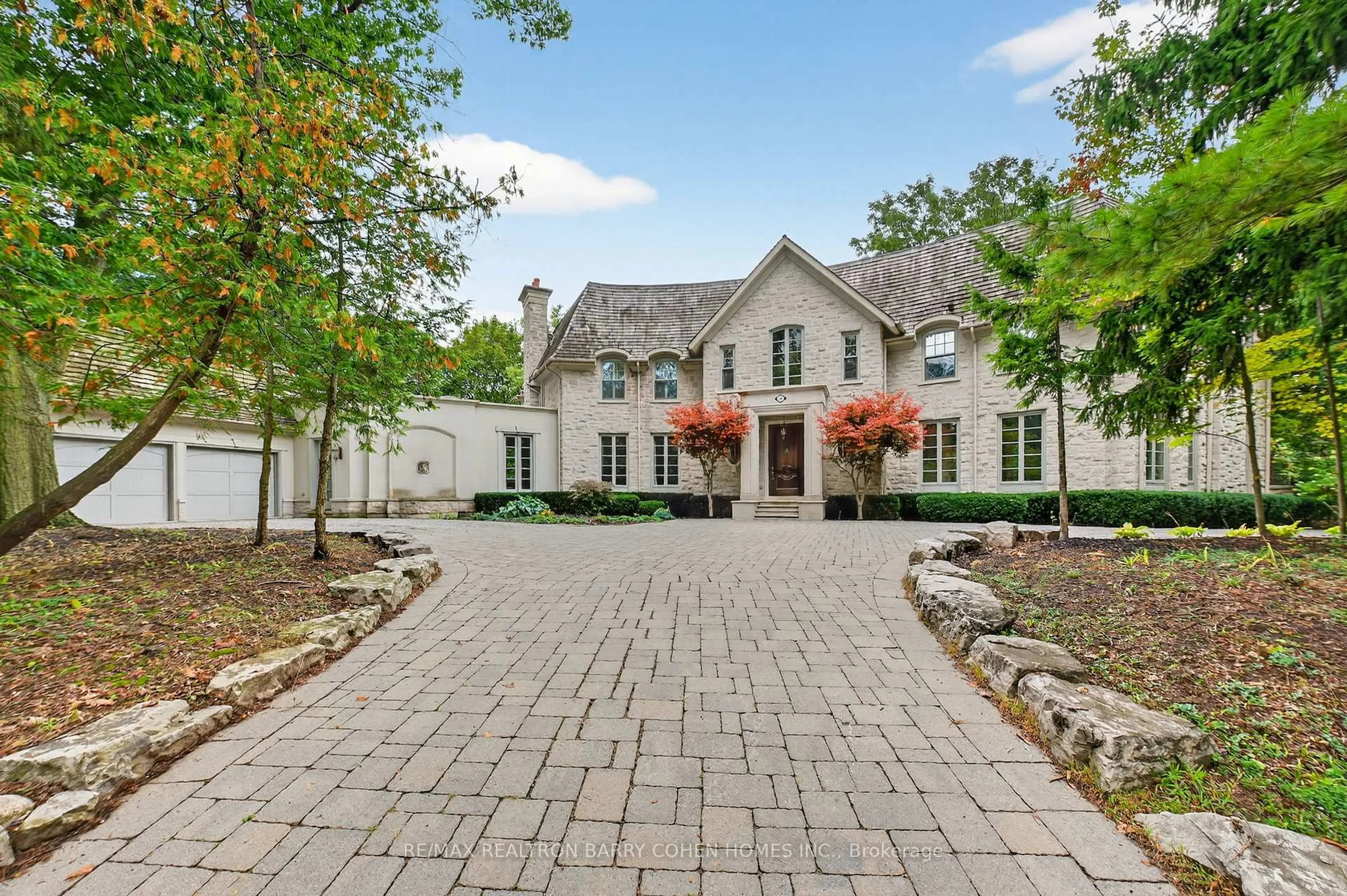 Home with brick exterior material, street for 36 Old Yonge St, Toronto Ontario M2P 1P7