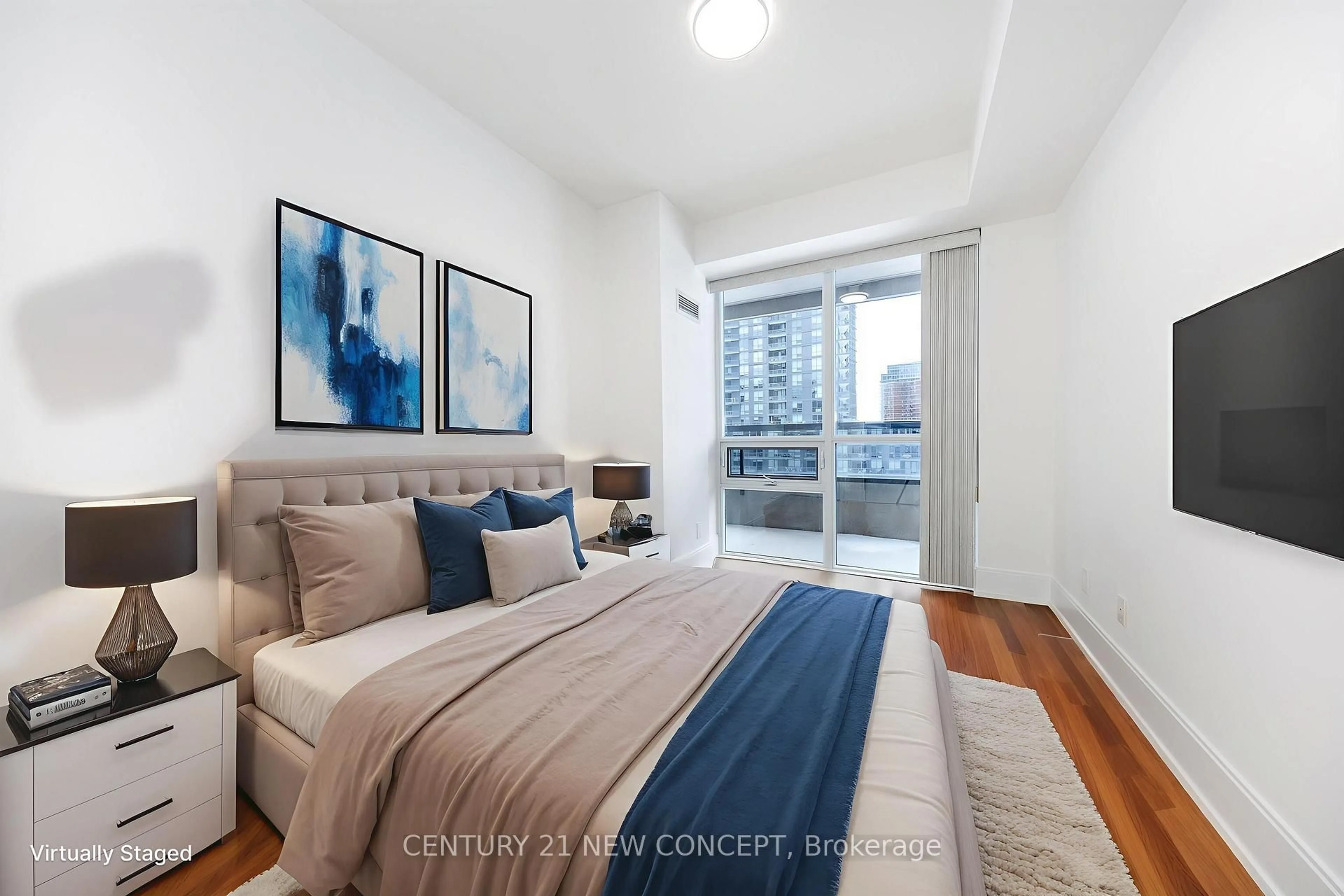 Bedroom with bed, unknown for 70 Roehampton Ave #619, Toronto Ontario M4P 1R2