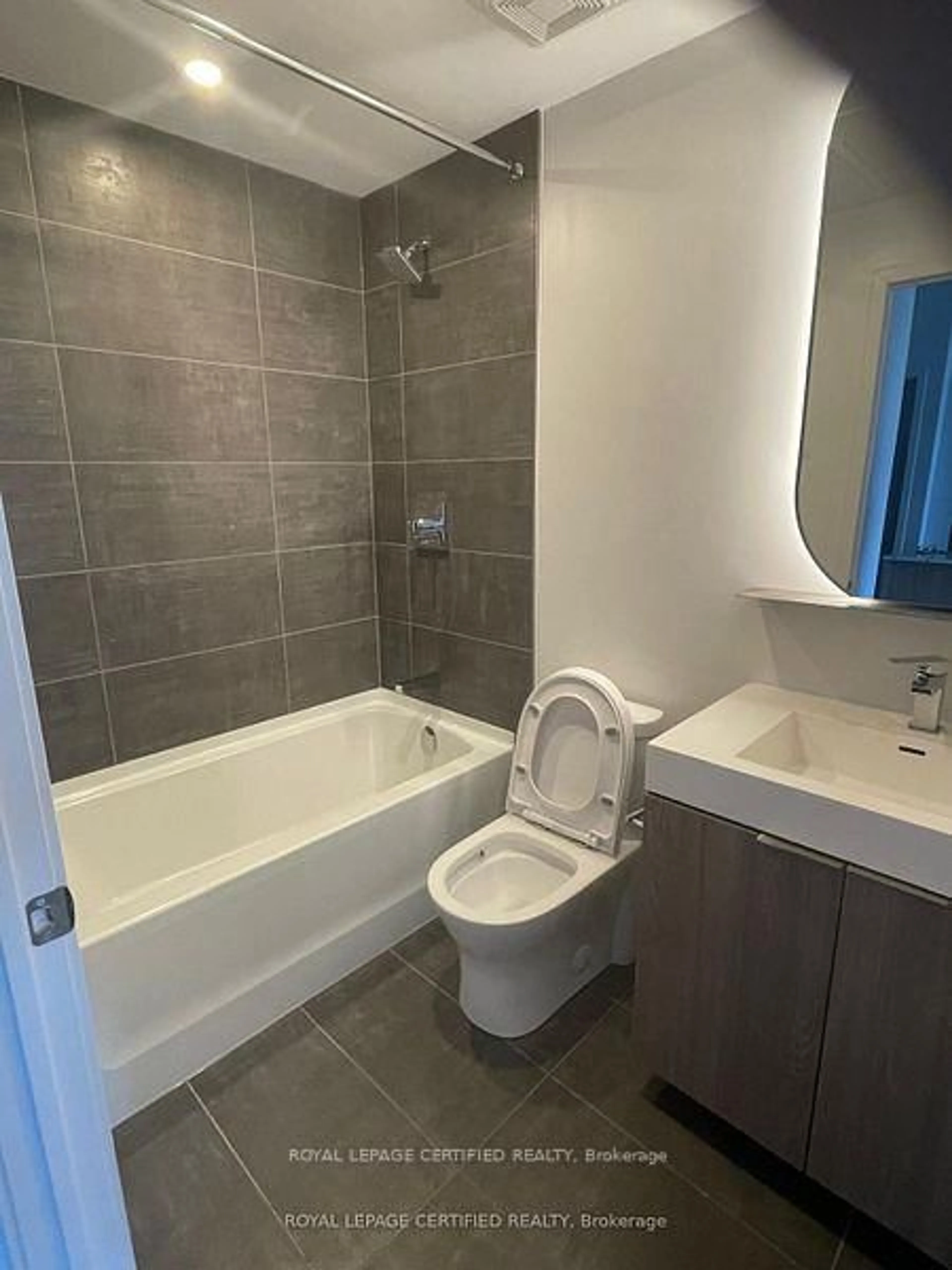 Standard bathroom, ceramic/tile floor for 15 Holmes Ave #3007, Toronto Ontario M2N 4L8