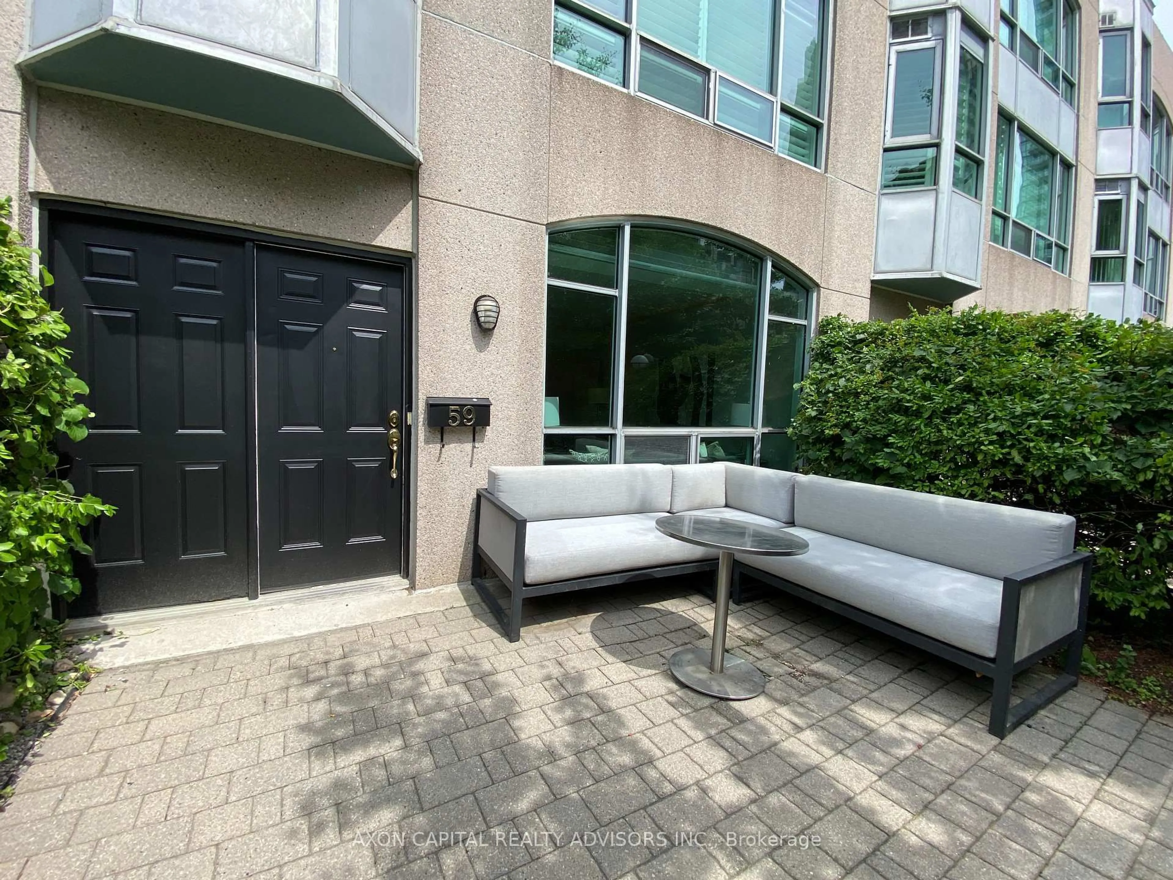 Patio, street for 59 Mcmurrich St, Toronto Ontario M5R 3S6
