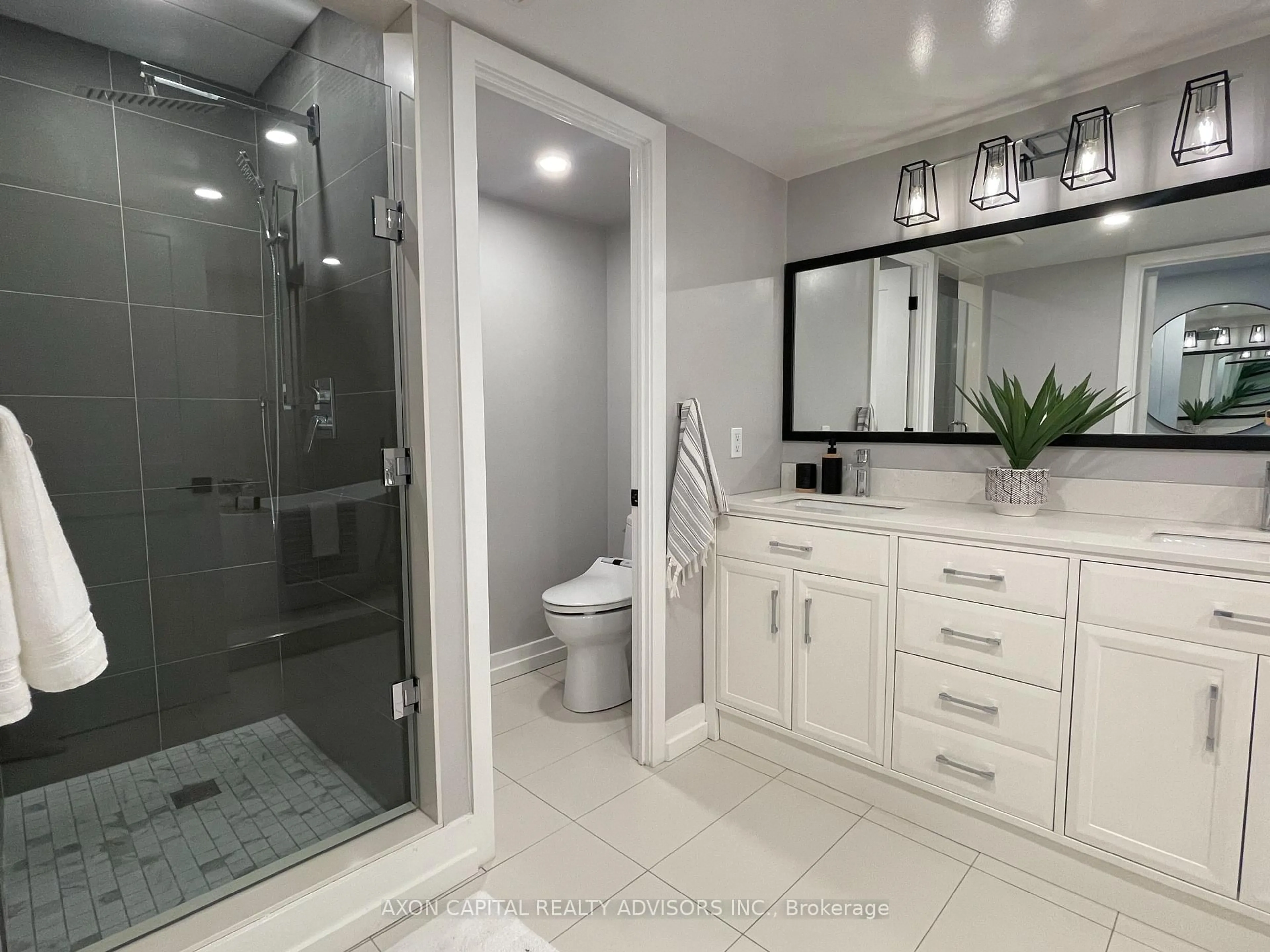 Contemporary bathroom, ceramic/tile floor for 59 Mcmurrich St, Toronto Ontario M5R 3S6