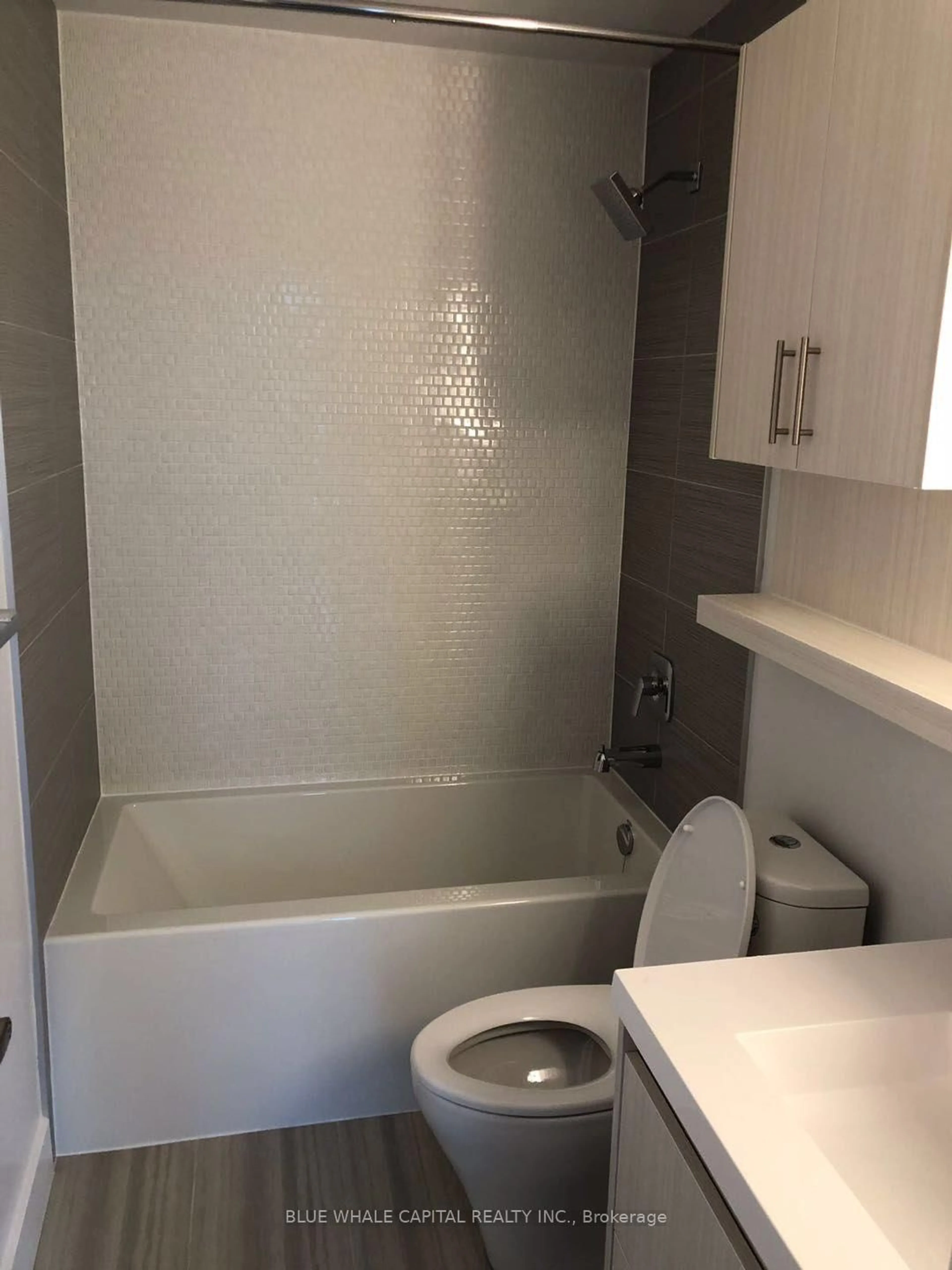 Standard bathroom, unknown for 128 Fairview Mall Dr #315, Toronto Ontario M2J 0E8