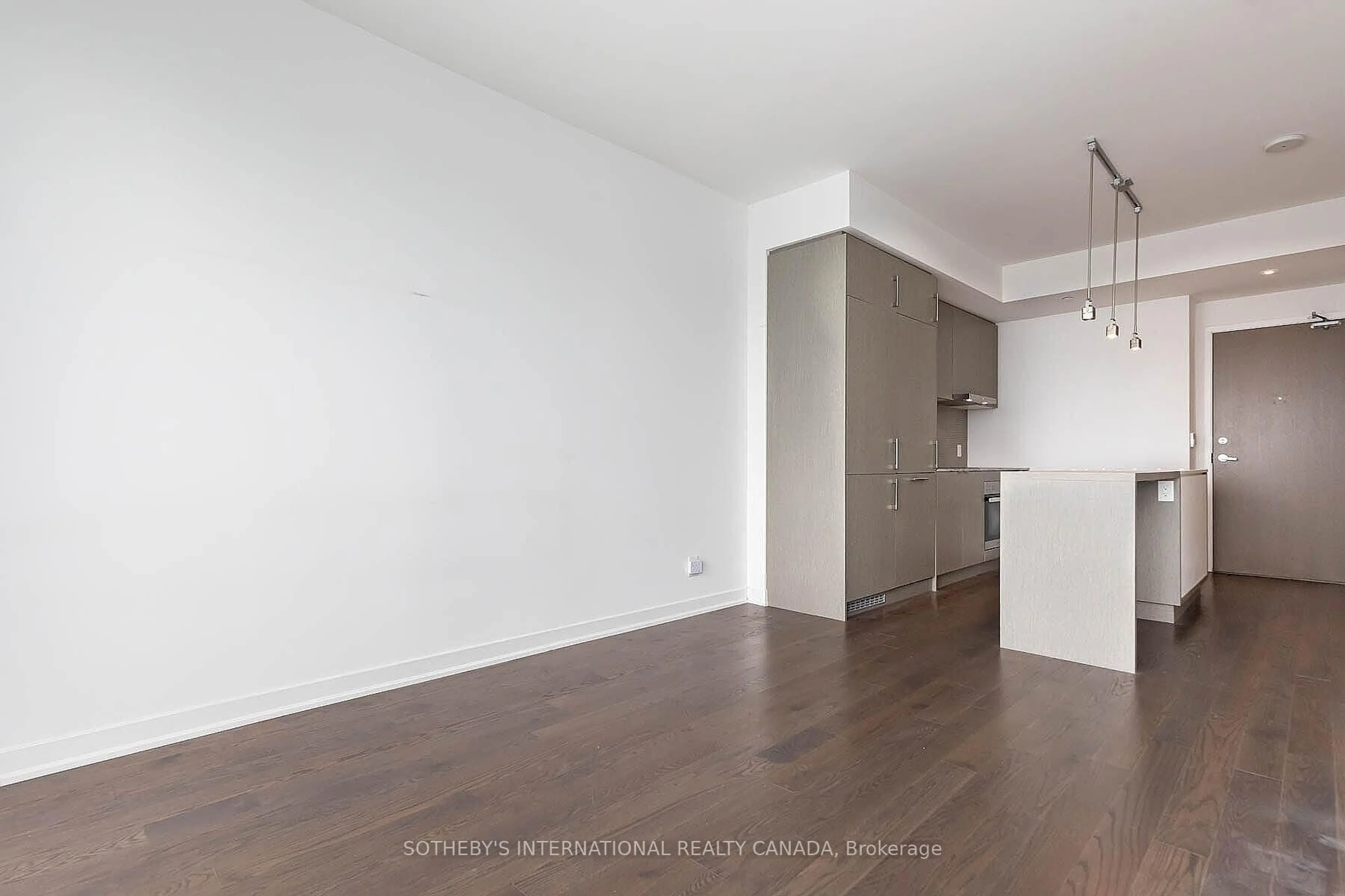 A pic of a room for 100 Harbour St #6003, Toronto Ontario M5J 2T5