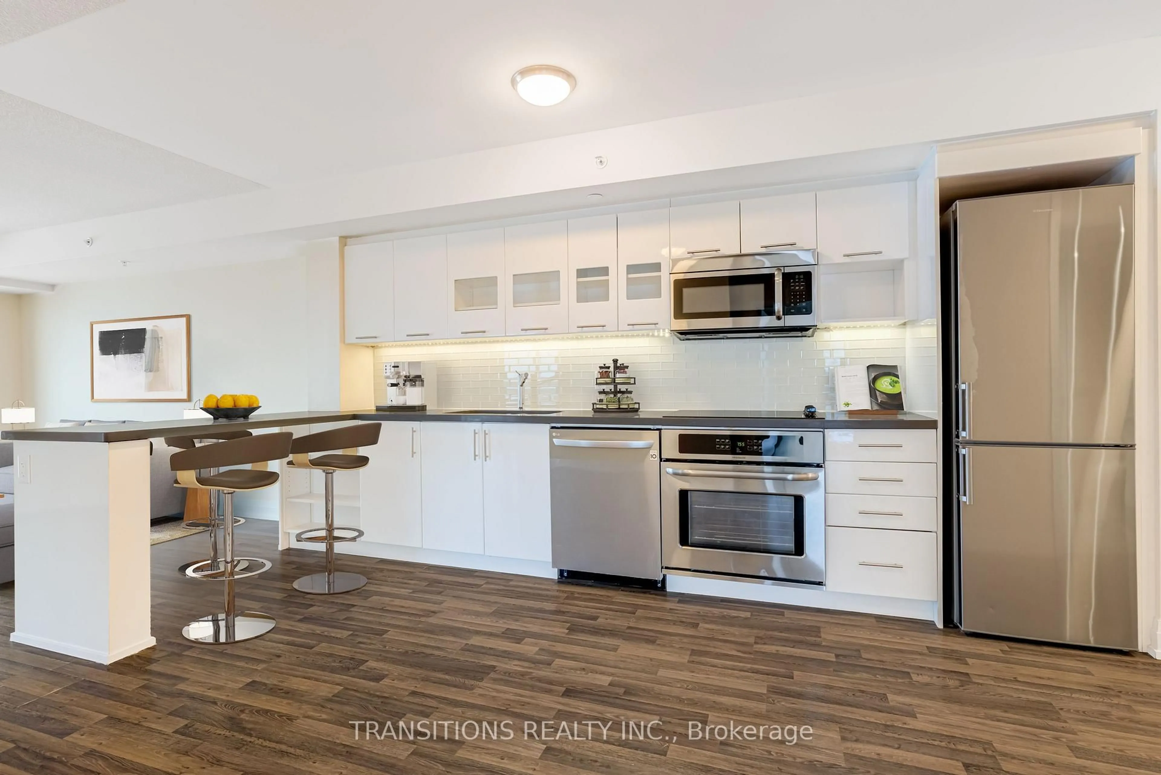 Open concept kitchen, unknown for 565 Wilson Ave #W909, Toronto Ontario M3H 0C6