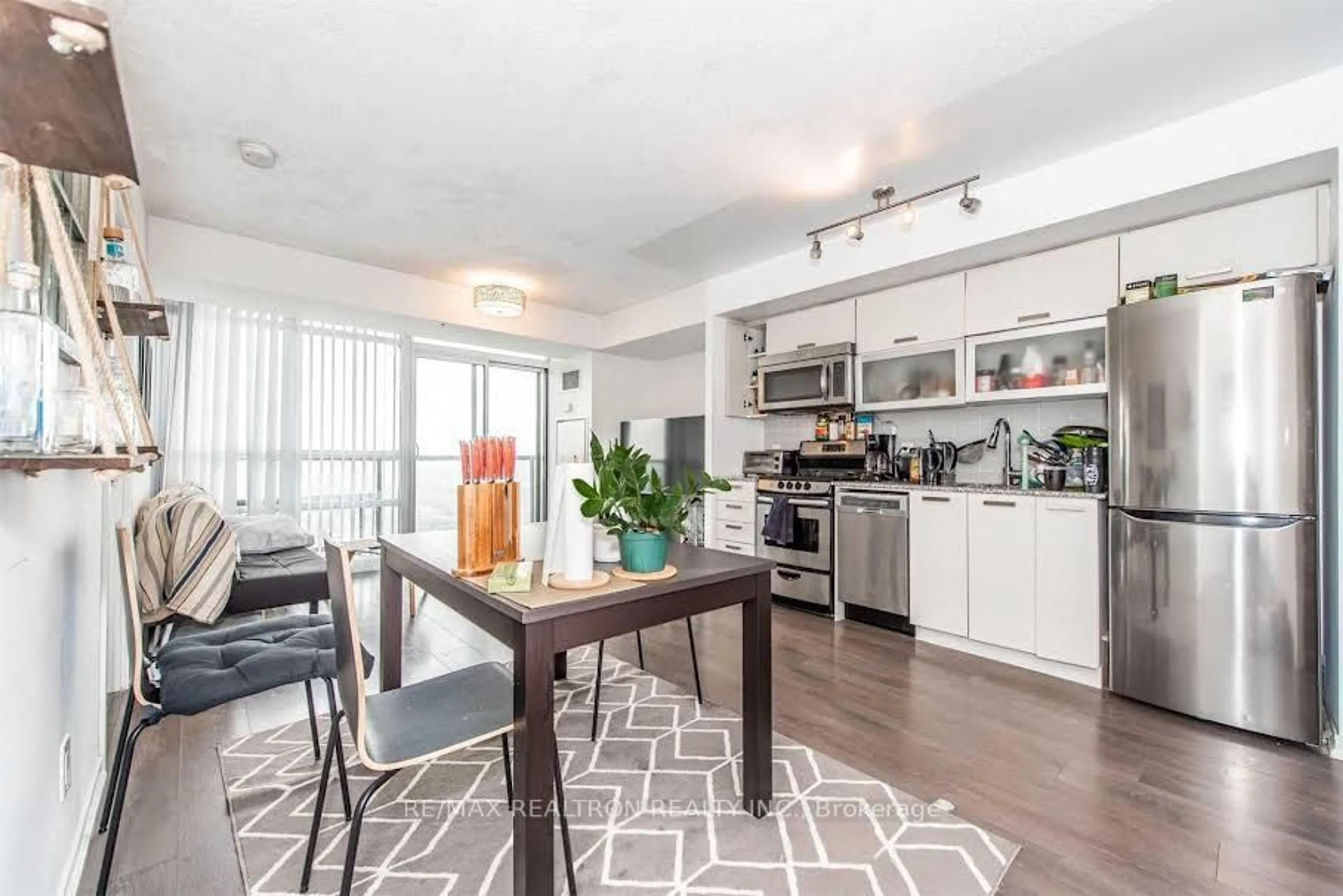 Open concept kitchen, unknown for 68 Abell St #2102, Toronto Ontario M6J 0B1