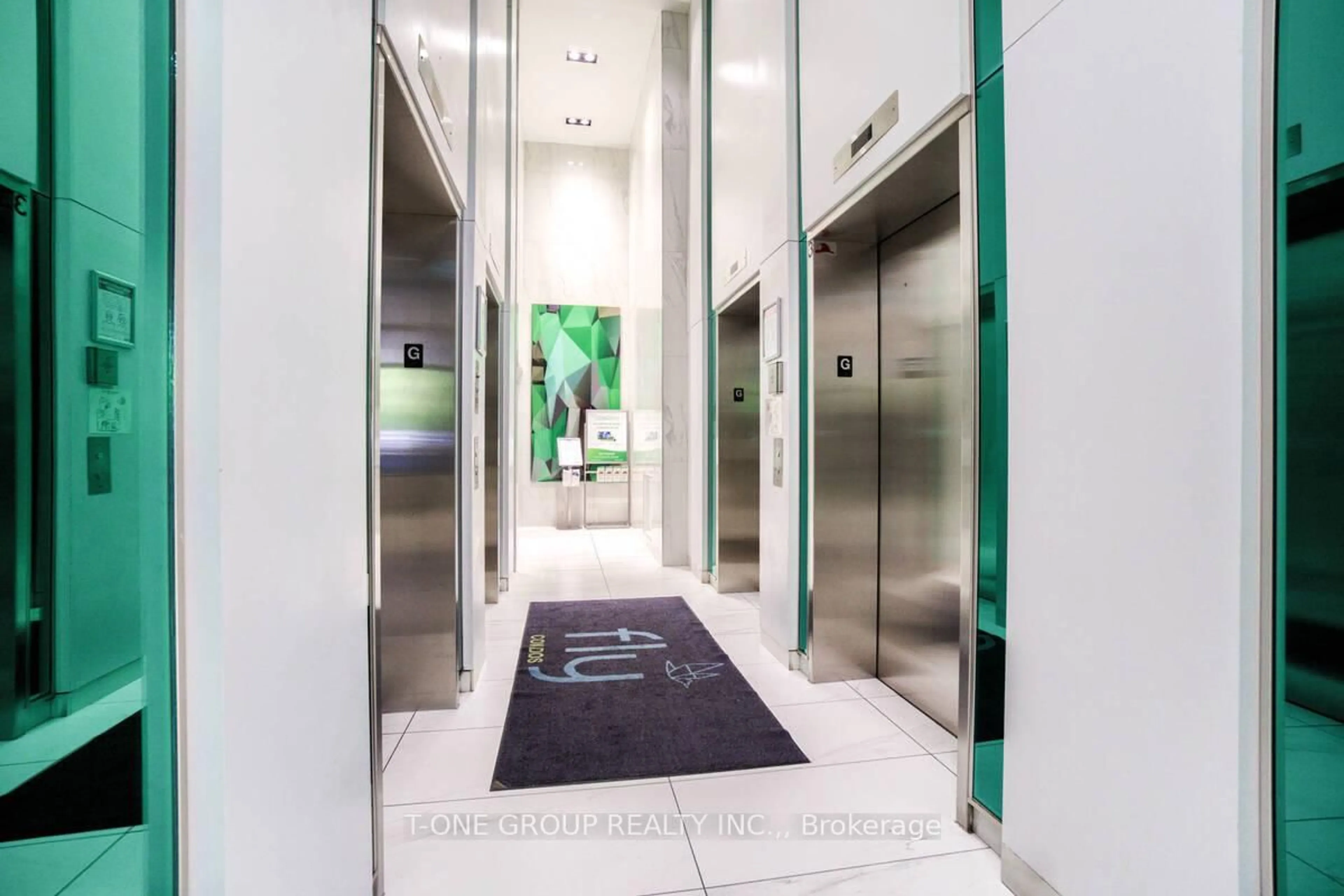 Indoor foyer for 352 Front St, Toronto Ontario M5V 0K3