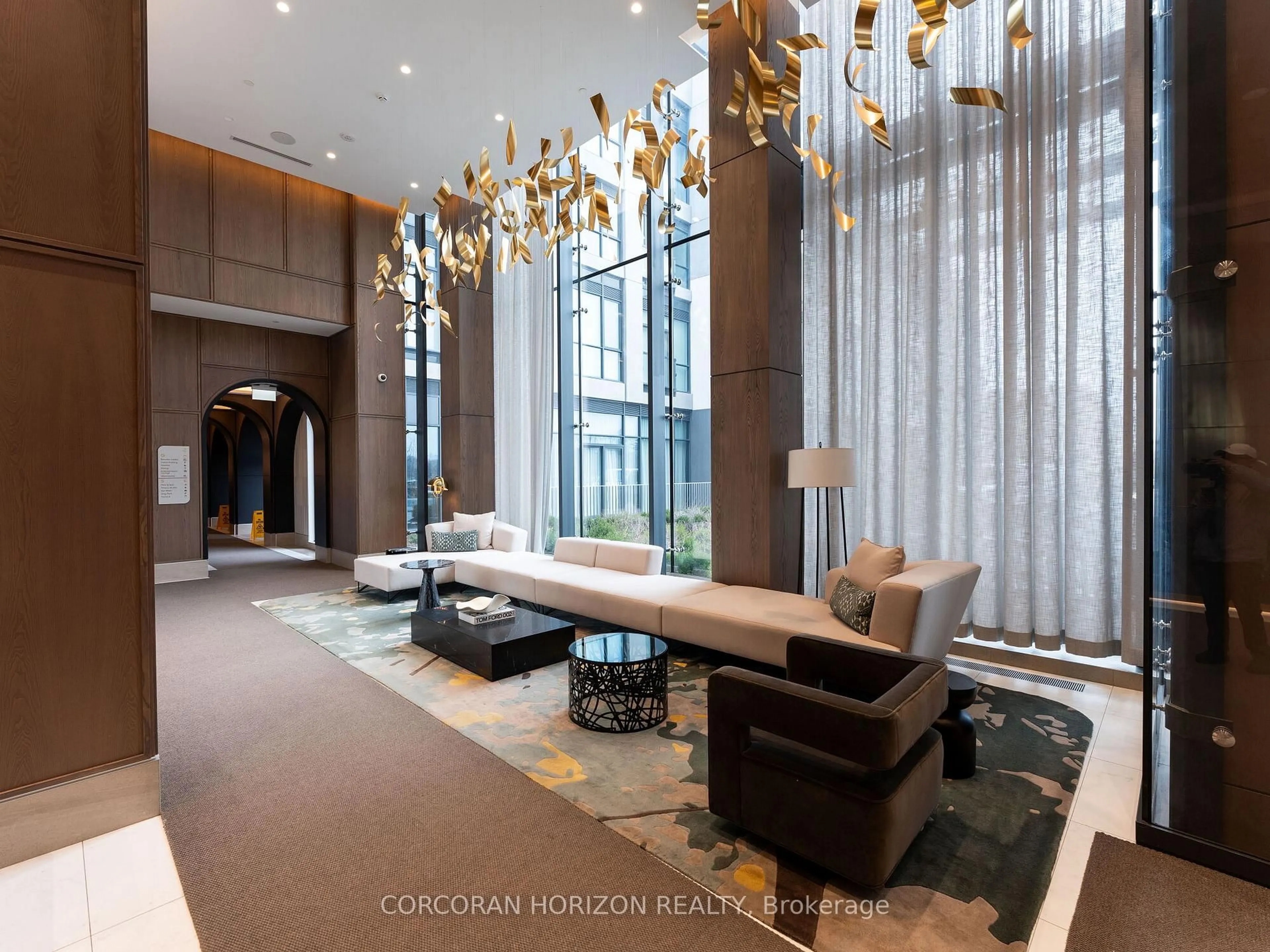 Indoor foyer for 30 Inn On The Park Dr #221, Toronto Ontario M3C 0P7