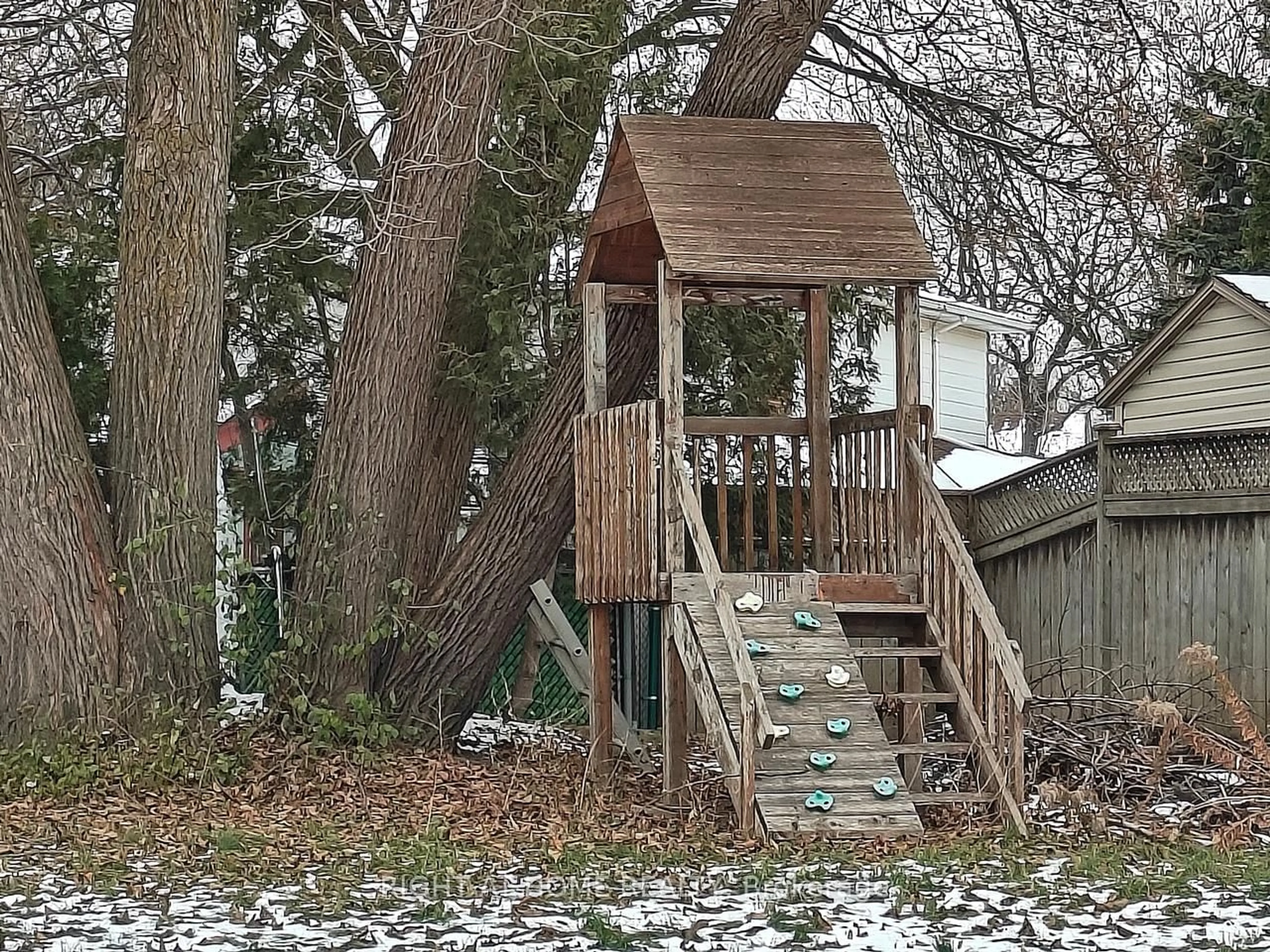 Shed for 182 mcnicoll Ave, Toronto Ontario M2N 3K7