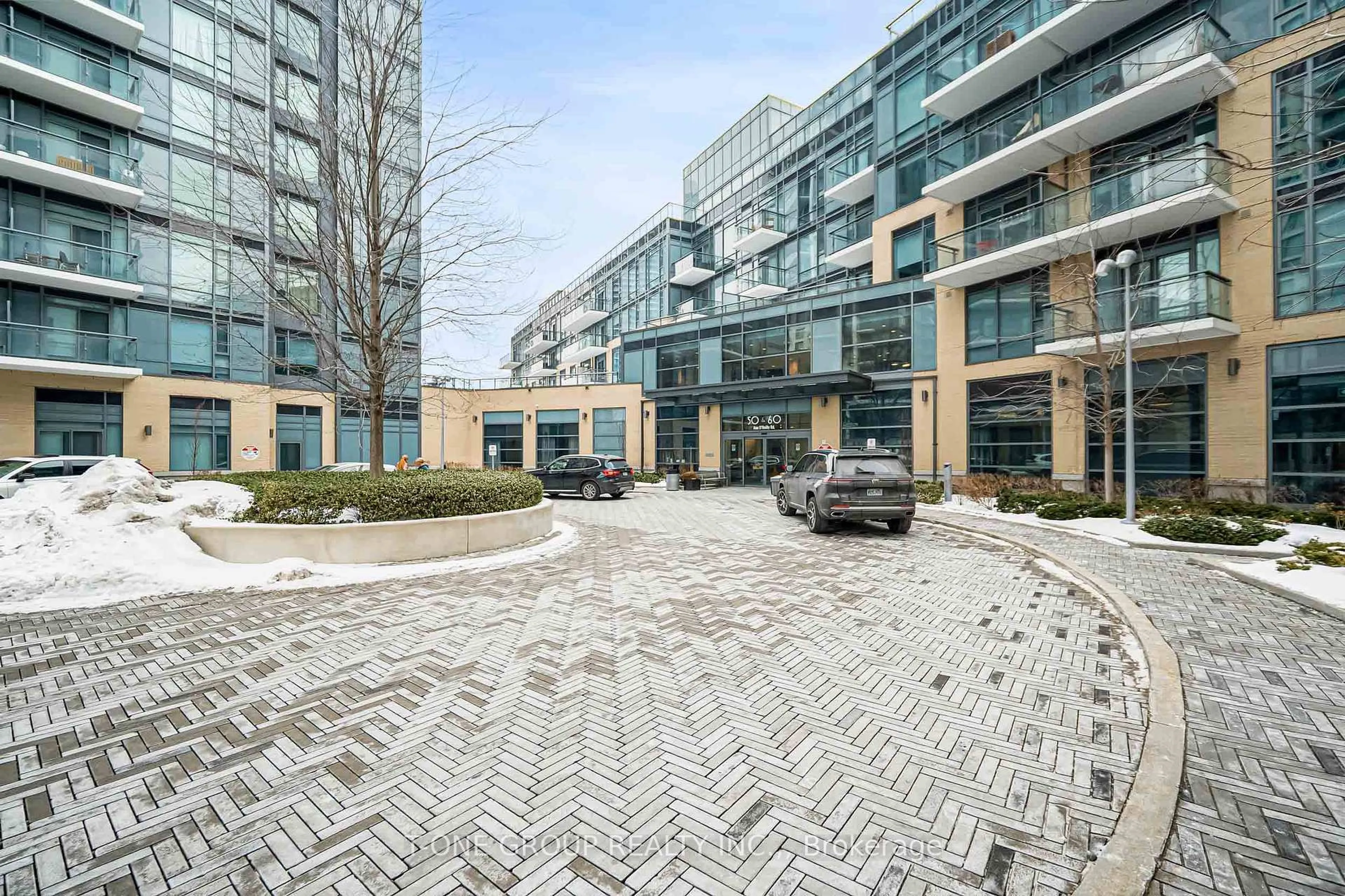 Patio, street for 60 Ann O'Reilly Rd #1865, Toronto Ontario M2J 0C8