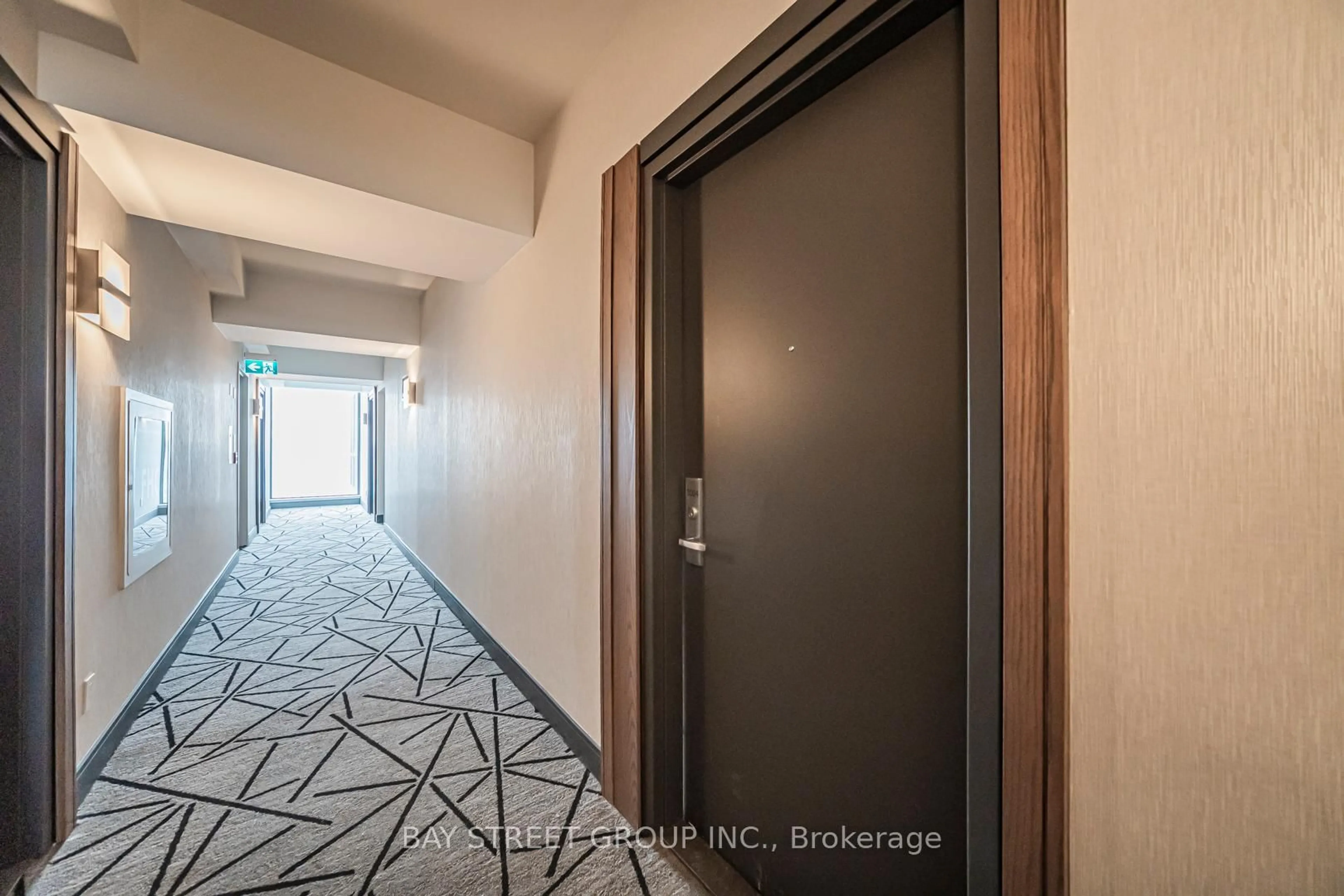 Indoor foyer for 8 Charlotte St #3004, Toronto Ontario M5V 0K4