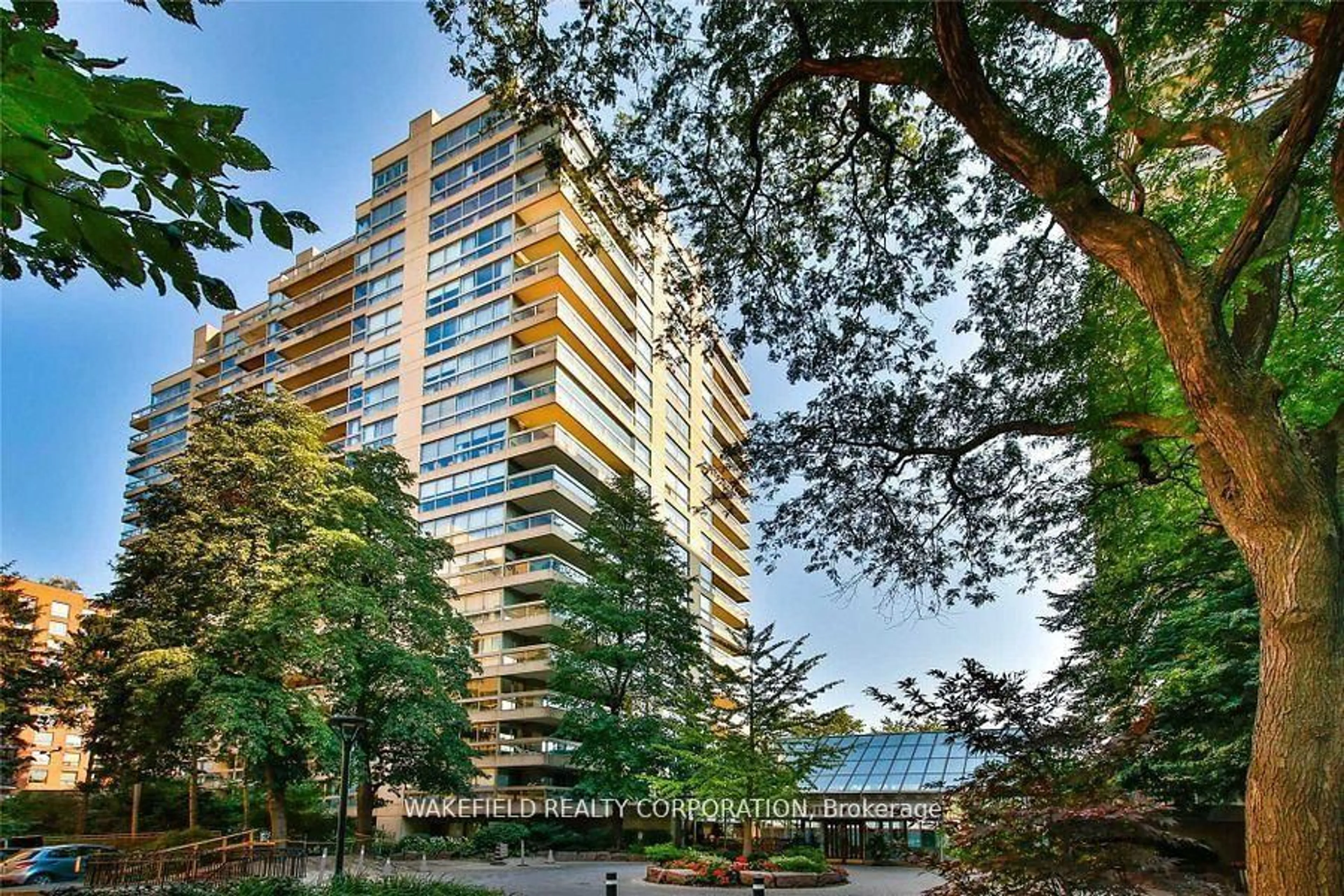 Unknown for 61 St Clair Ave #505, Toronto Ontario M4V 2Y8