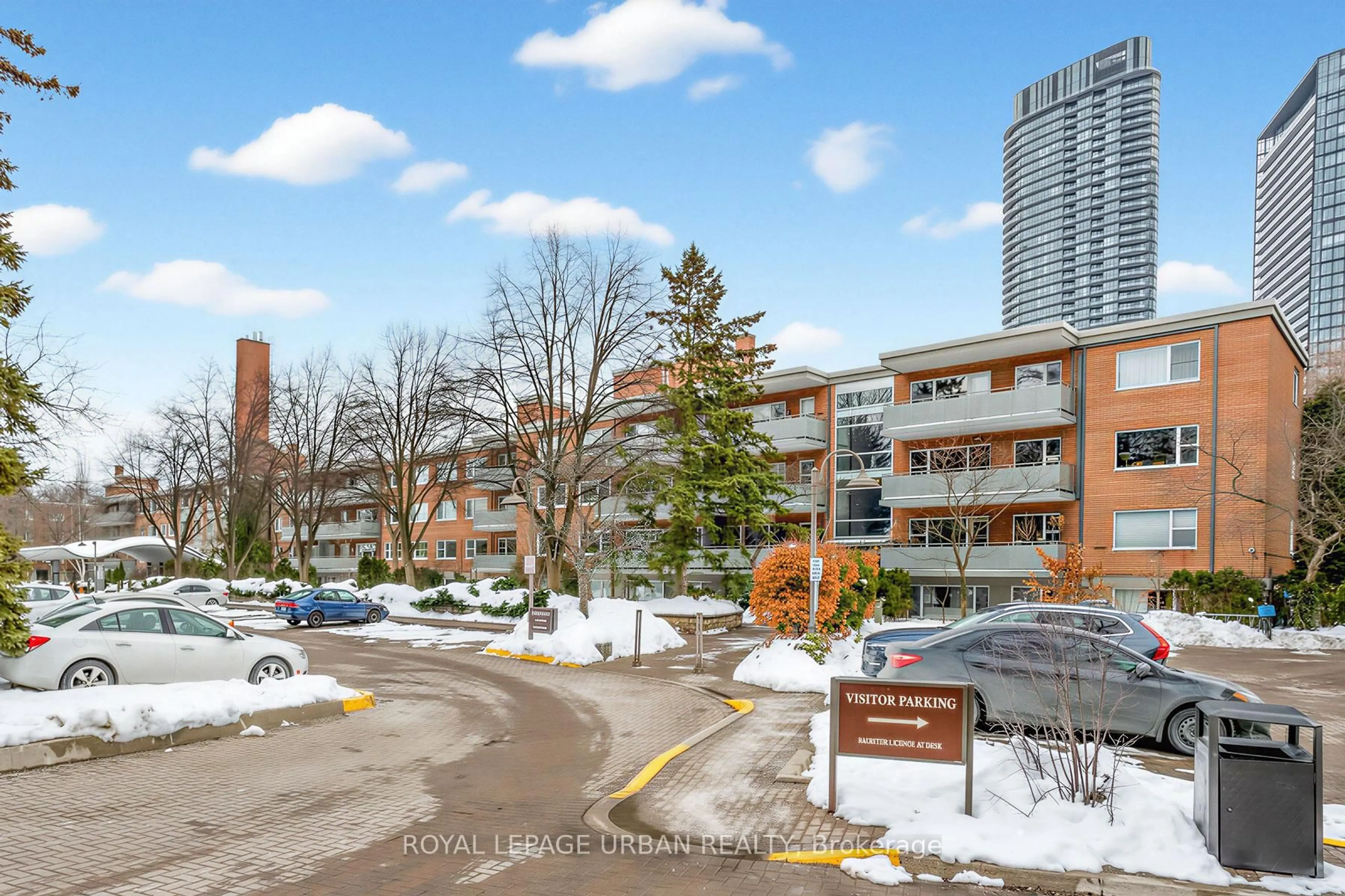 Patio, street for 21 Dale Ave #544, Toronto Ontario M4W 1K3