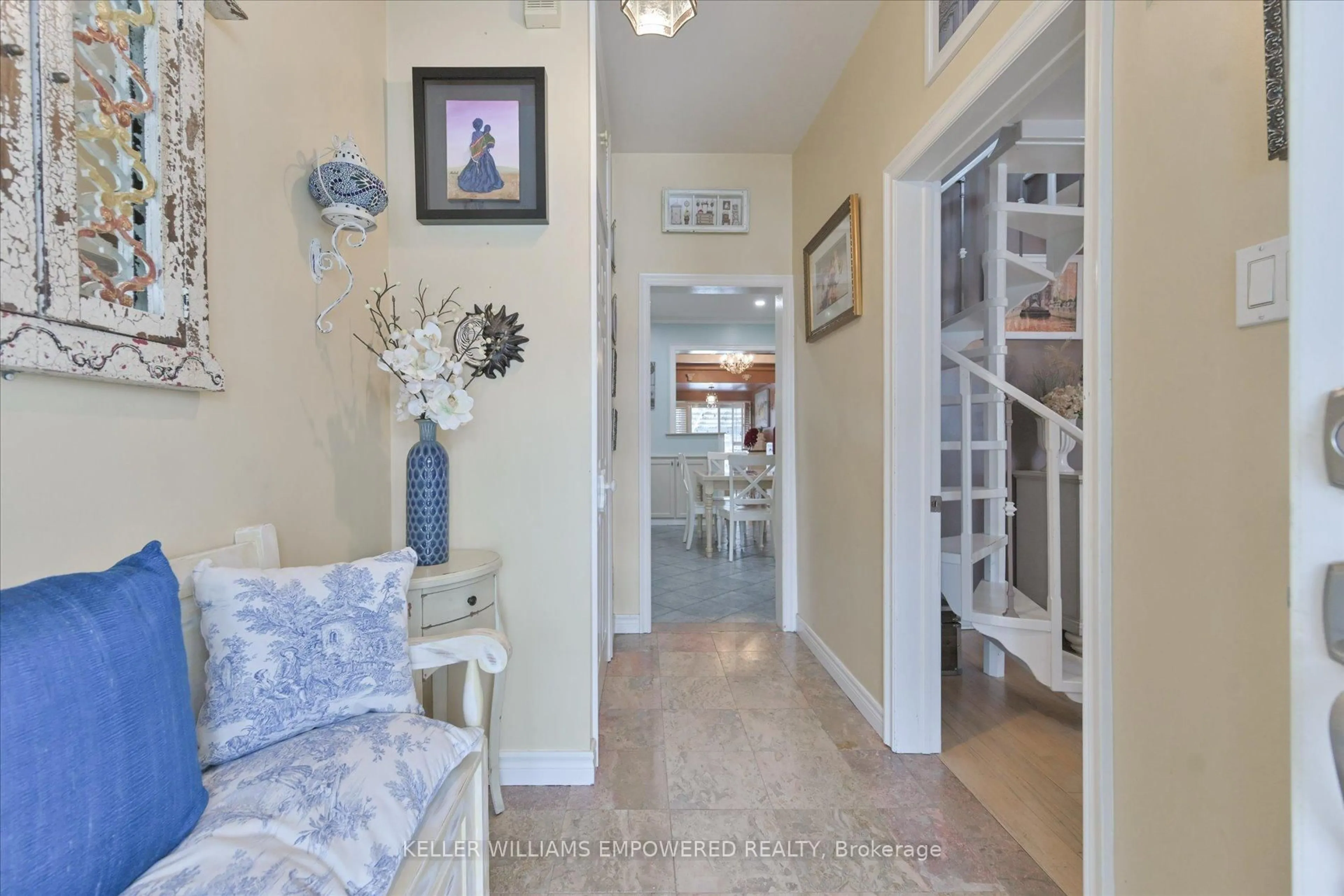 Indoor entryway for 103 Clovelly Ave, Toronto Ontario M6E 2E7