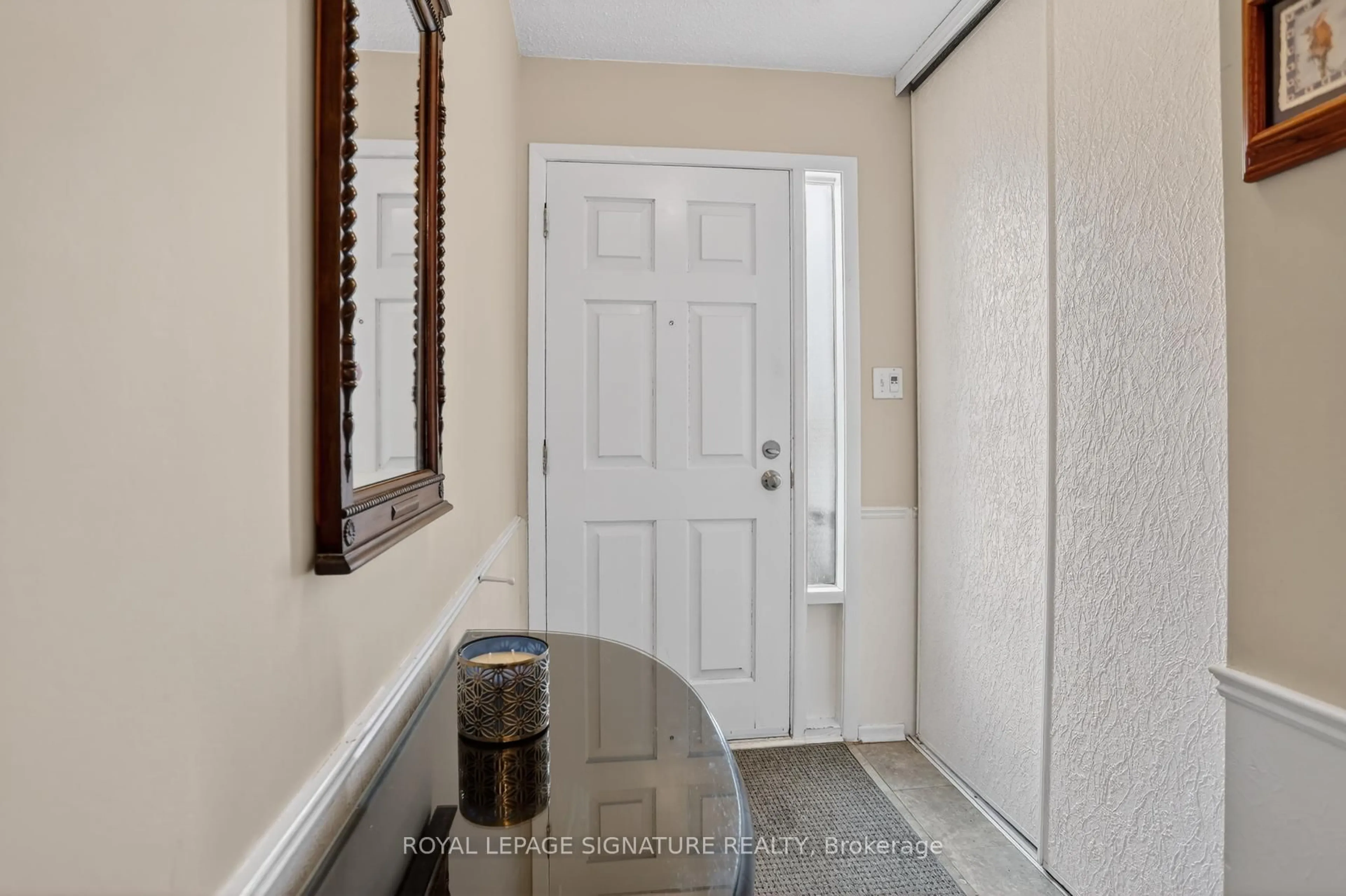 Indoor entryway for 3 Early Appleway, Toronto Ontario M3A 3N4