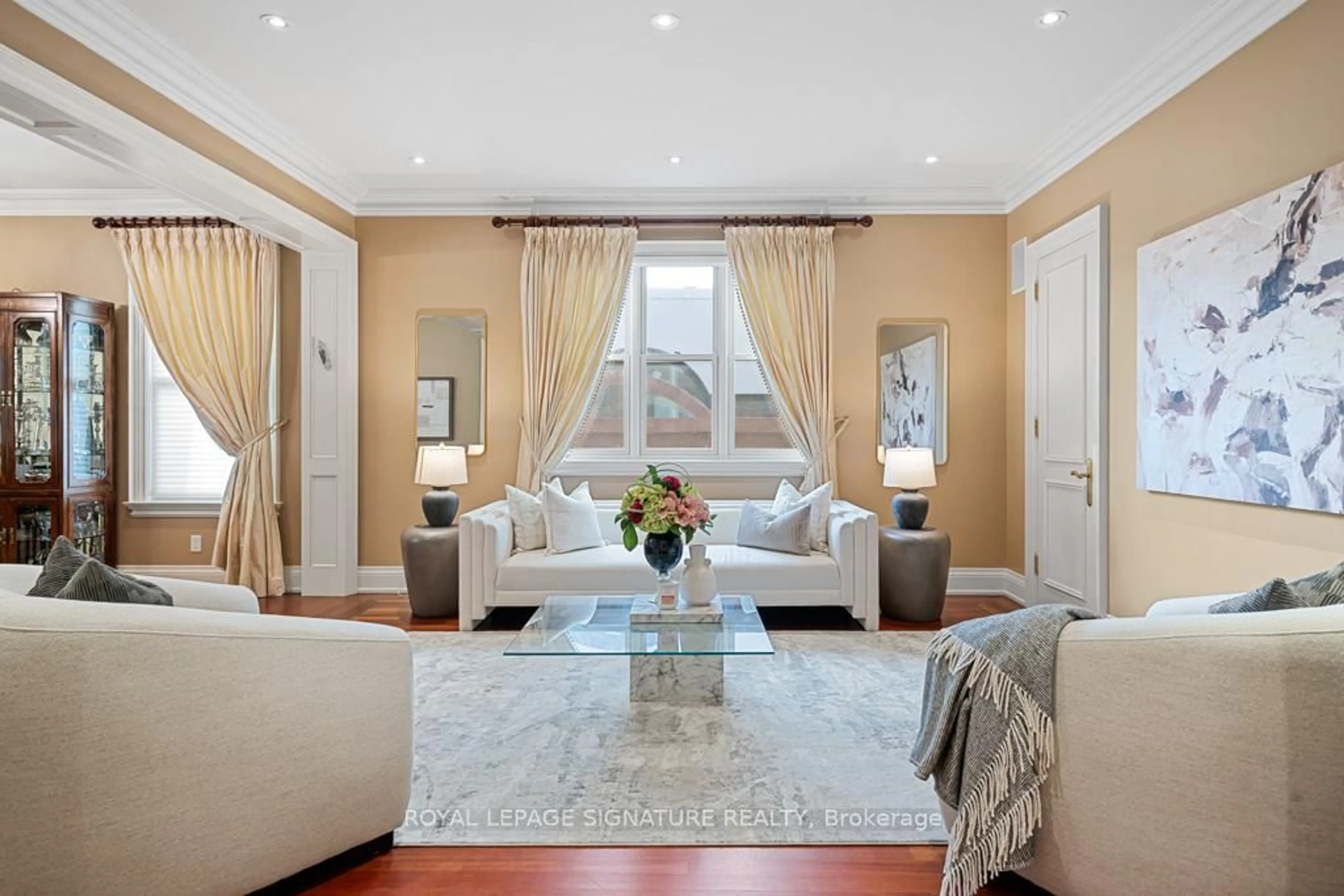 Living room with furniture, unknown for 428 Glengrove Ave, Toronto Ontario M5N 1X2