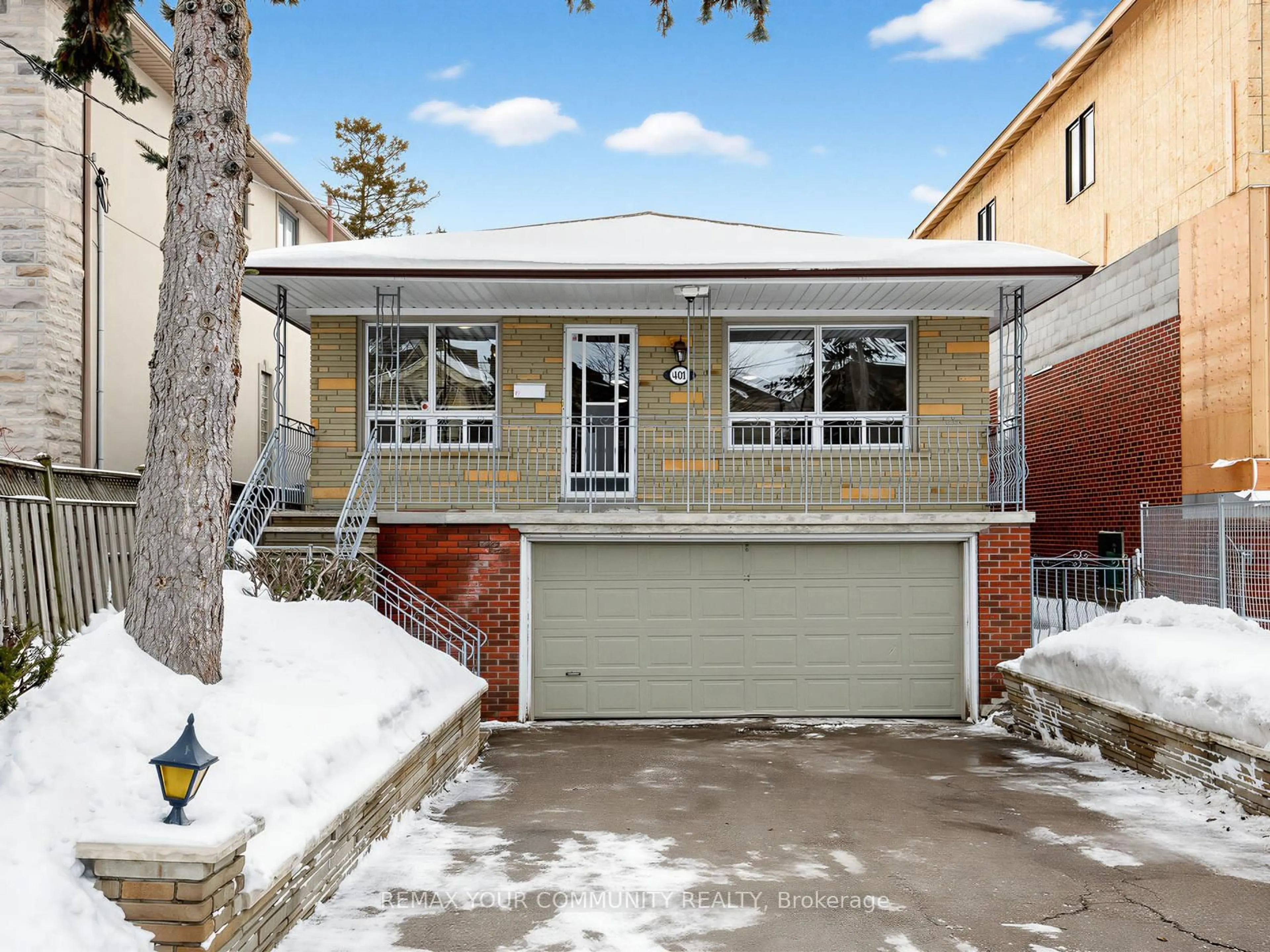 Home with brick exterior material, street for 401 Melrose Ave, Toronto Ontario M5M 1Z6