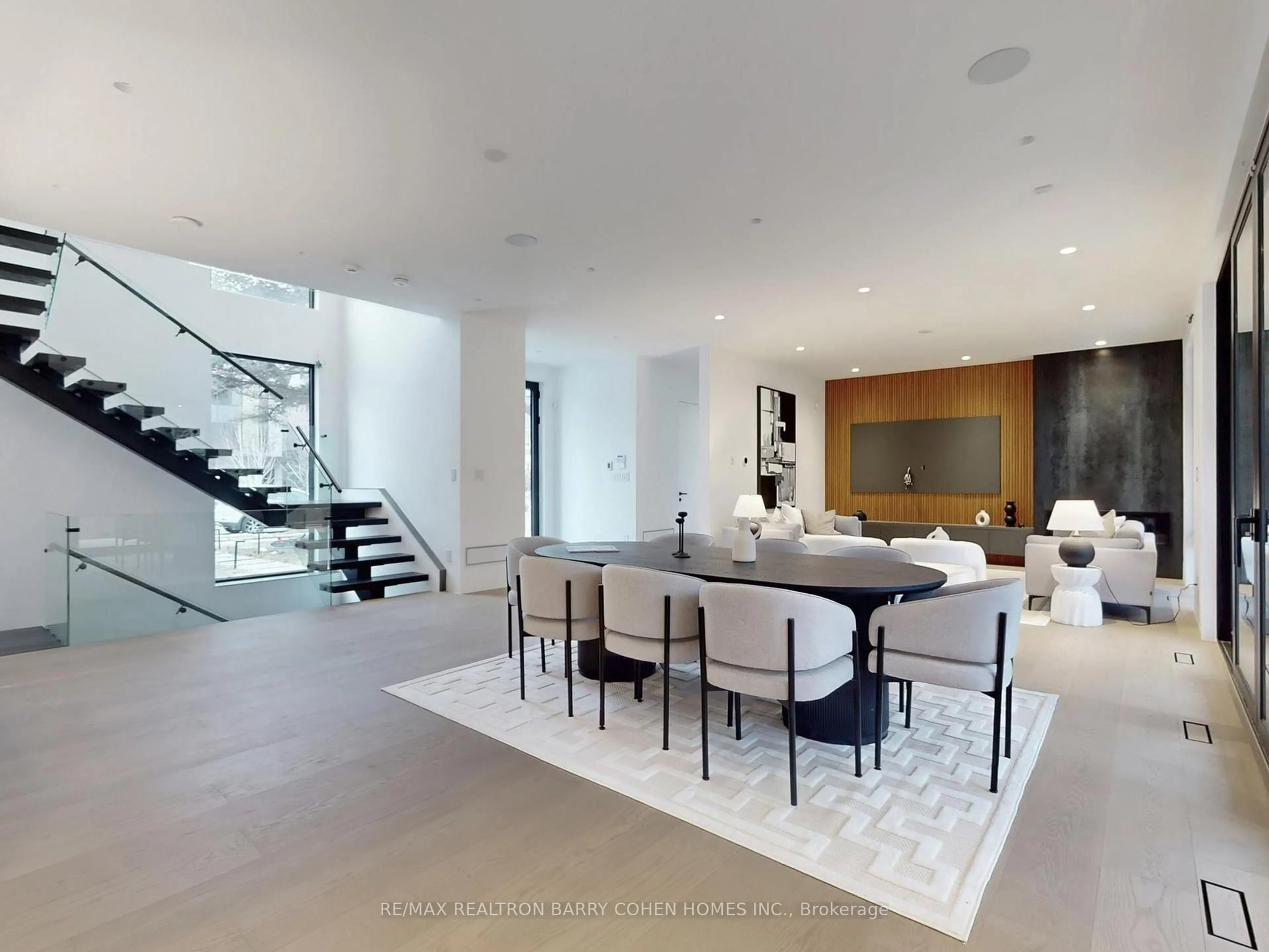 Unknown for 135 Imperial St, Toronto Ontario M5P 1C7