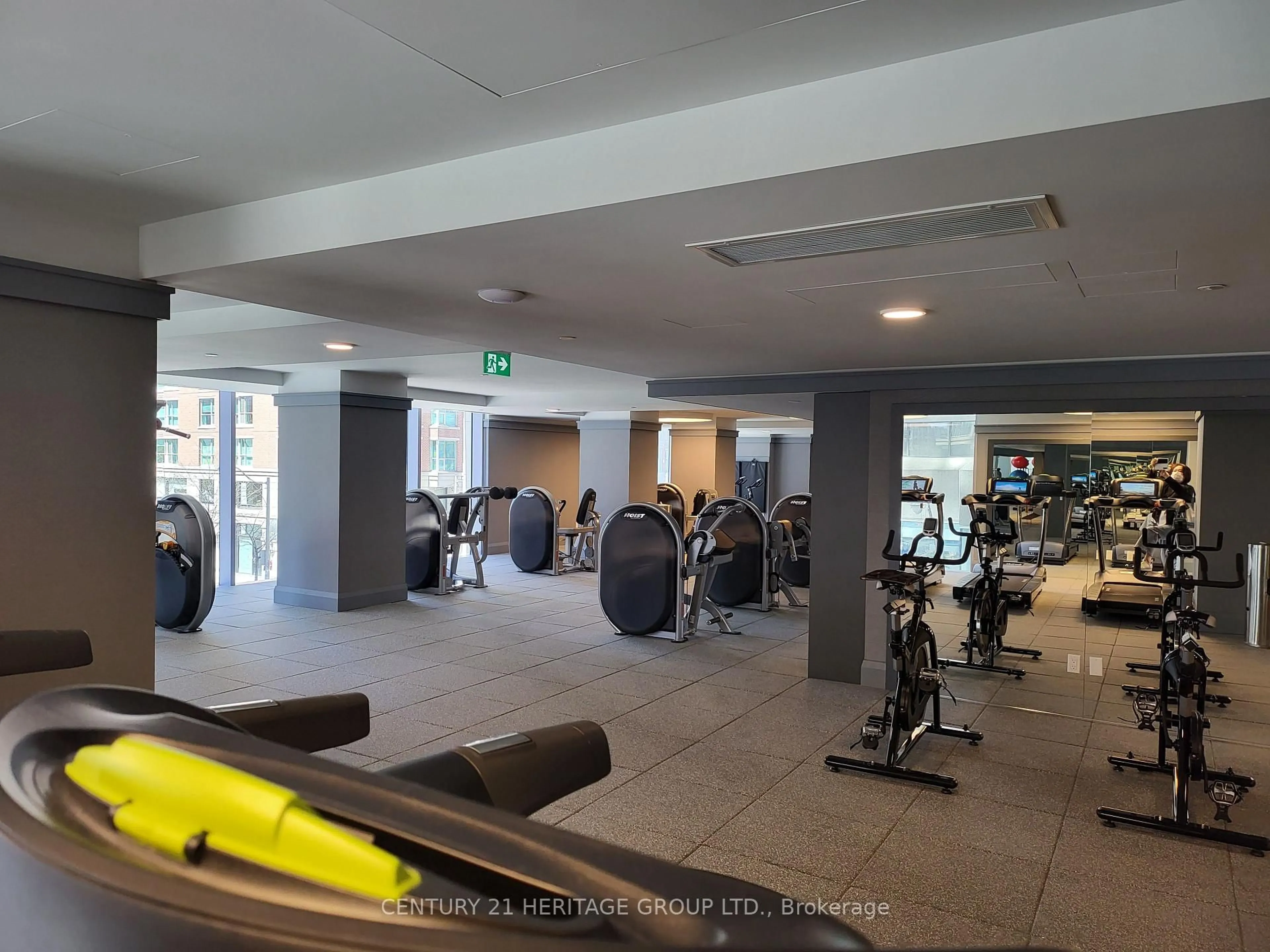 Gym or fitness room for 188 Cumberland St #2313, Toronto Ontario M5R 0B6