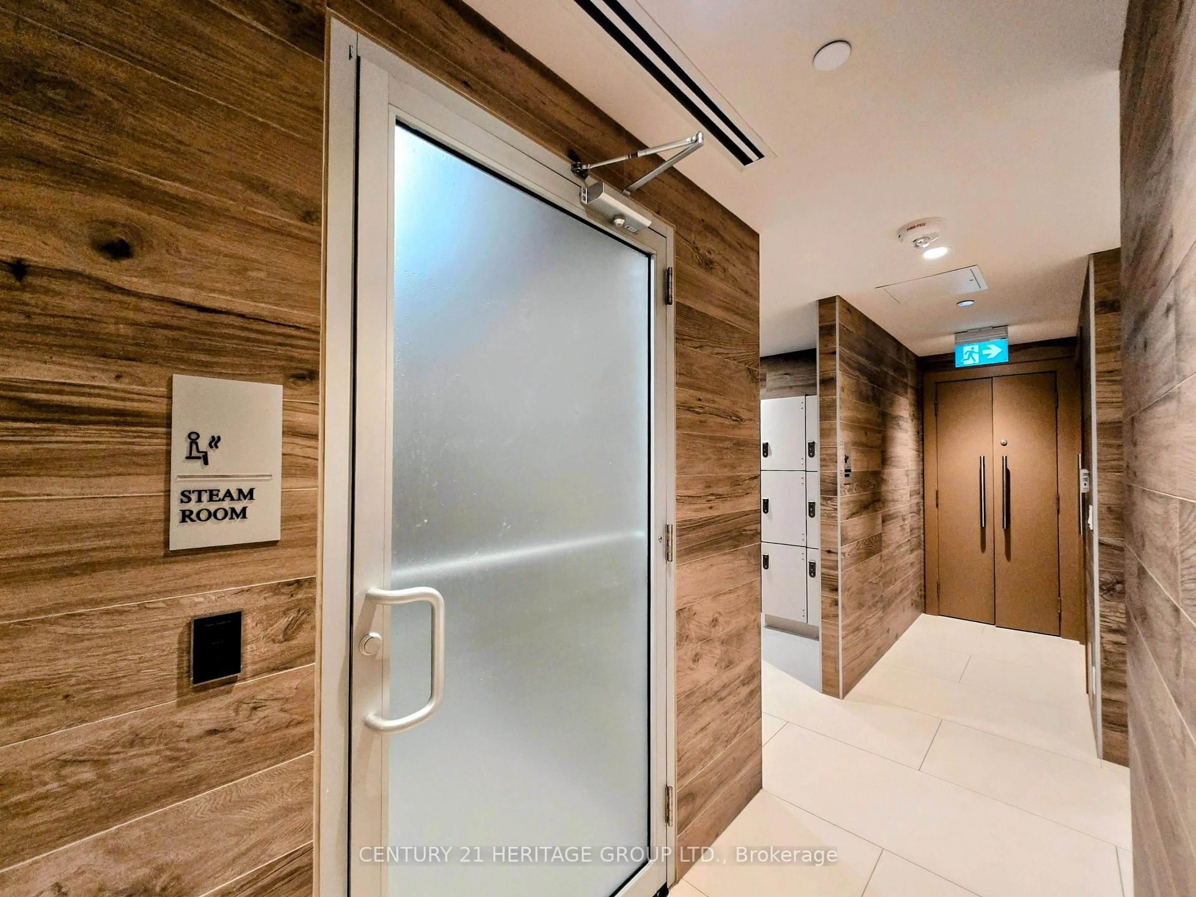 Indoor foyer for 188 Cumberland St #2313, Toronto Ontario M5R 0B6