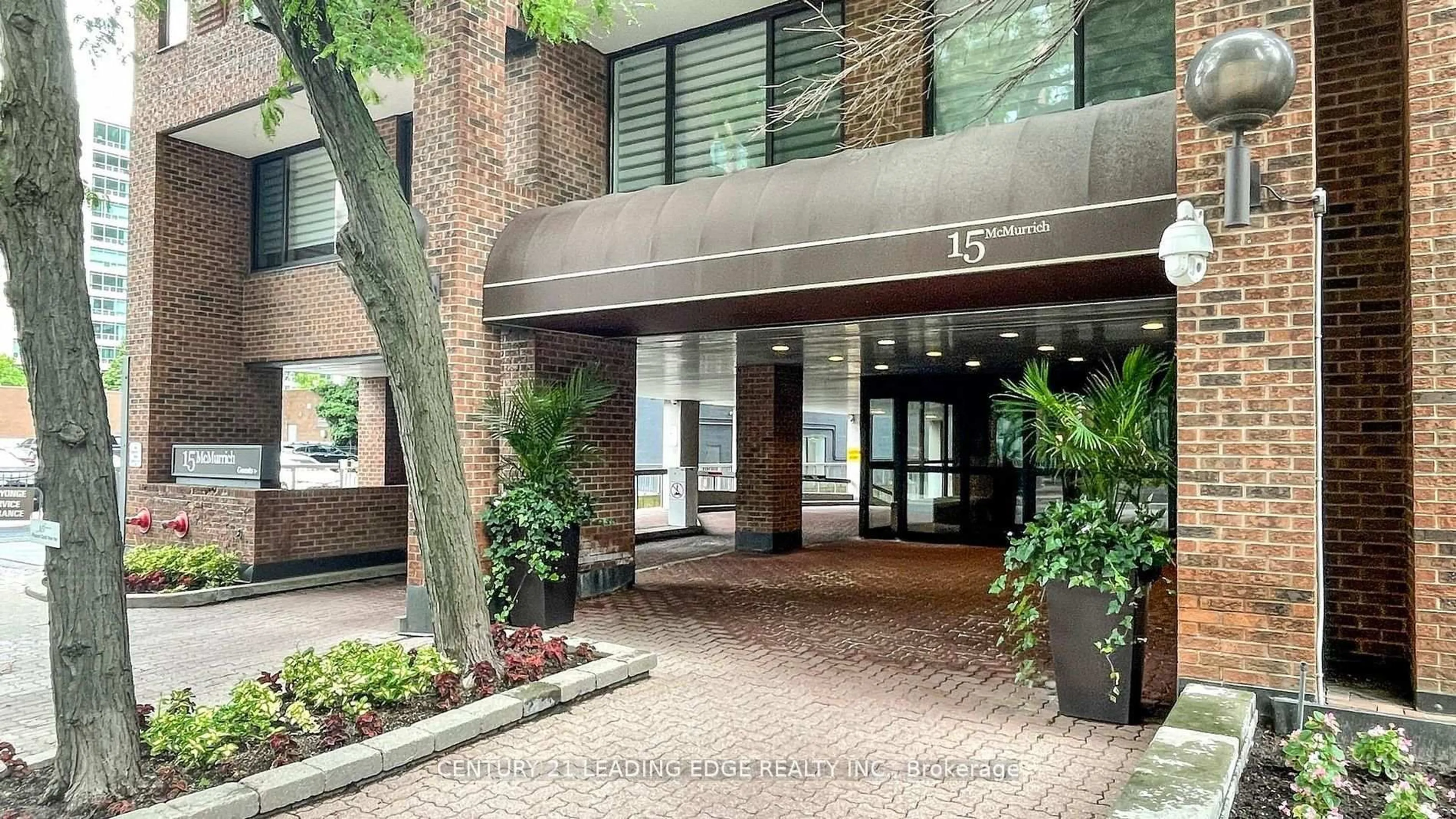 Indoor foyer for 15 McMurrich St #201, Toronto Ontario M5R 3M6