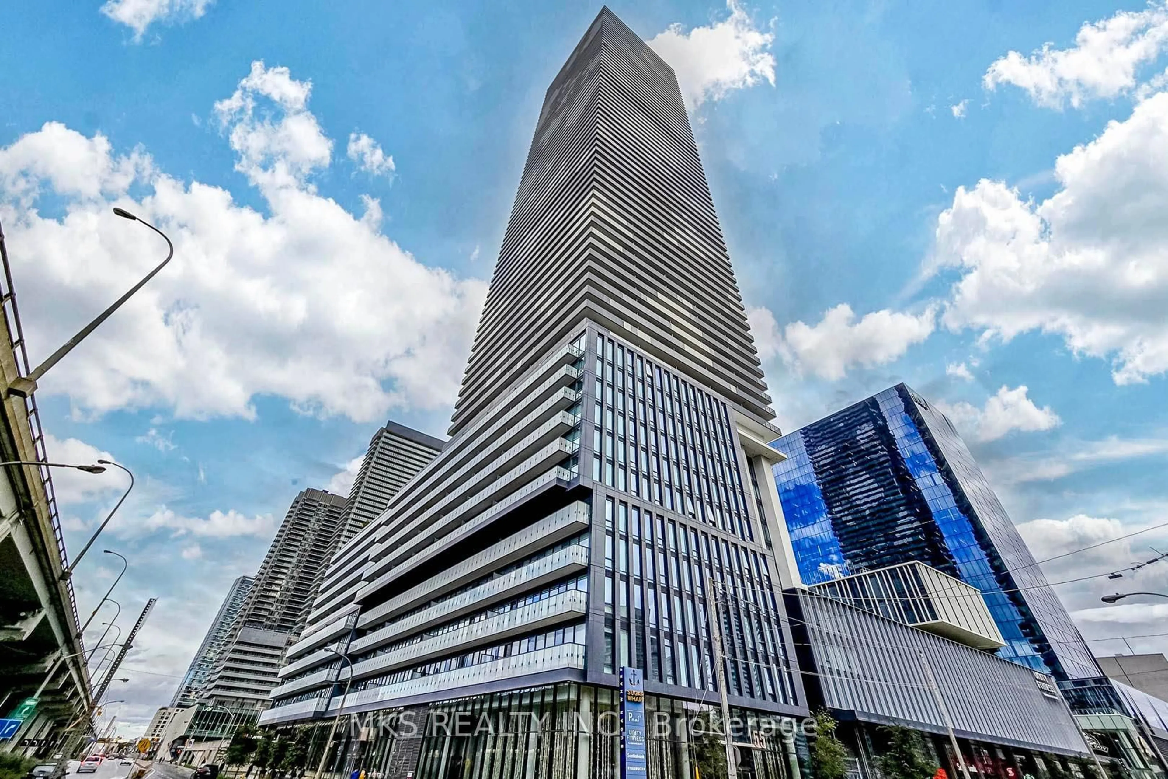 Indoor foyer for 55 Cooper St #7711, Toronto Ontario M5E 0G1