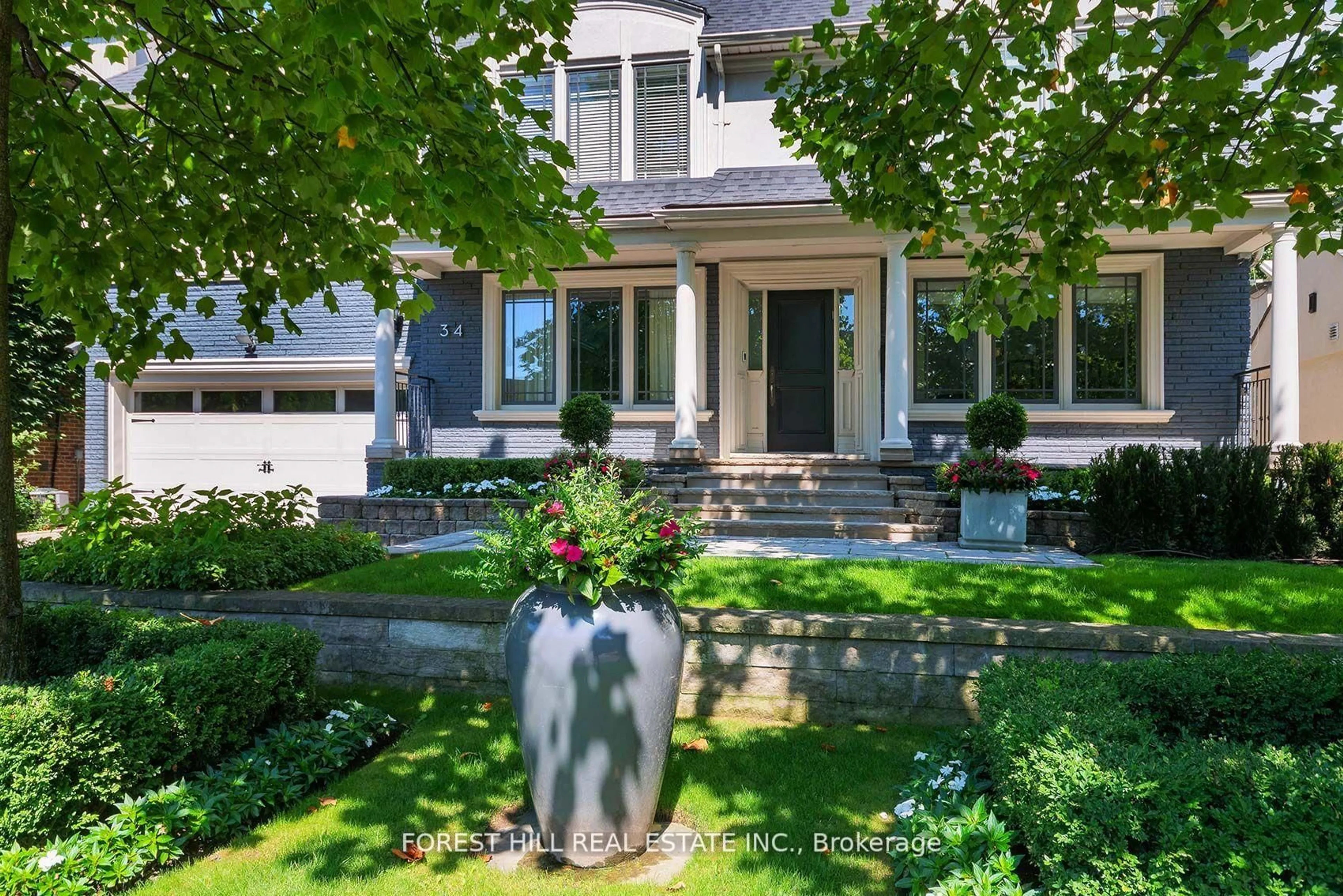 Patio, street for 34 Forest Ridge Dr, Toronto Ontario M6B 1H3