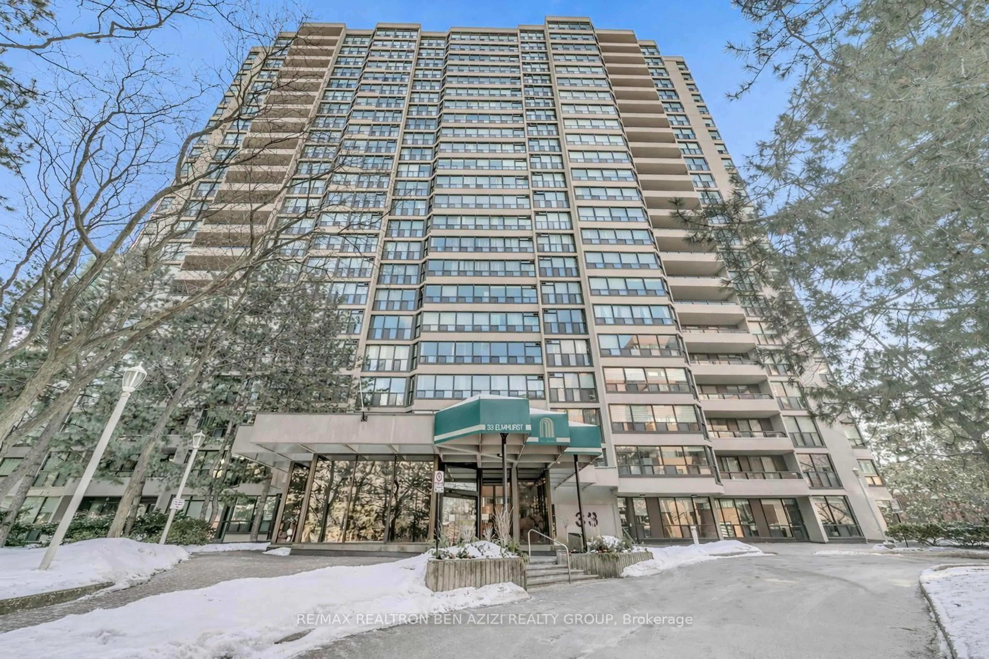 Indoor foyer for 33 Elmhurst Ave #1904, Toronto Ontario M2N 6G8