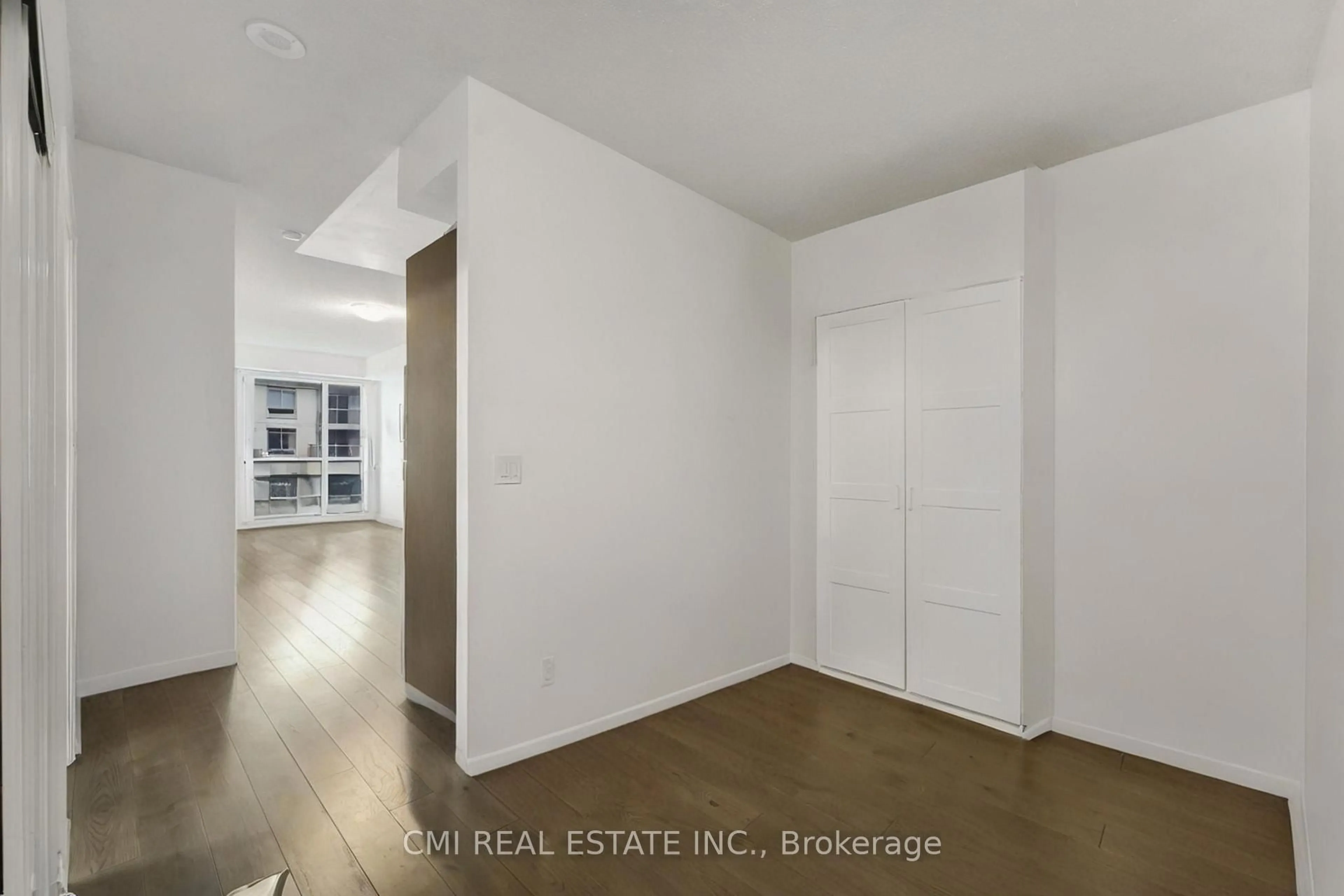 Indoor entryway for 17 Kenaston Gdns #509, Toronto Ontario M2K 0B9