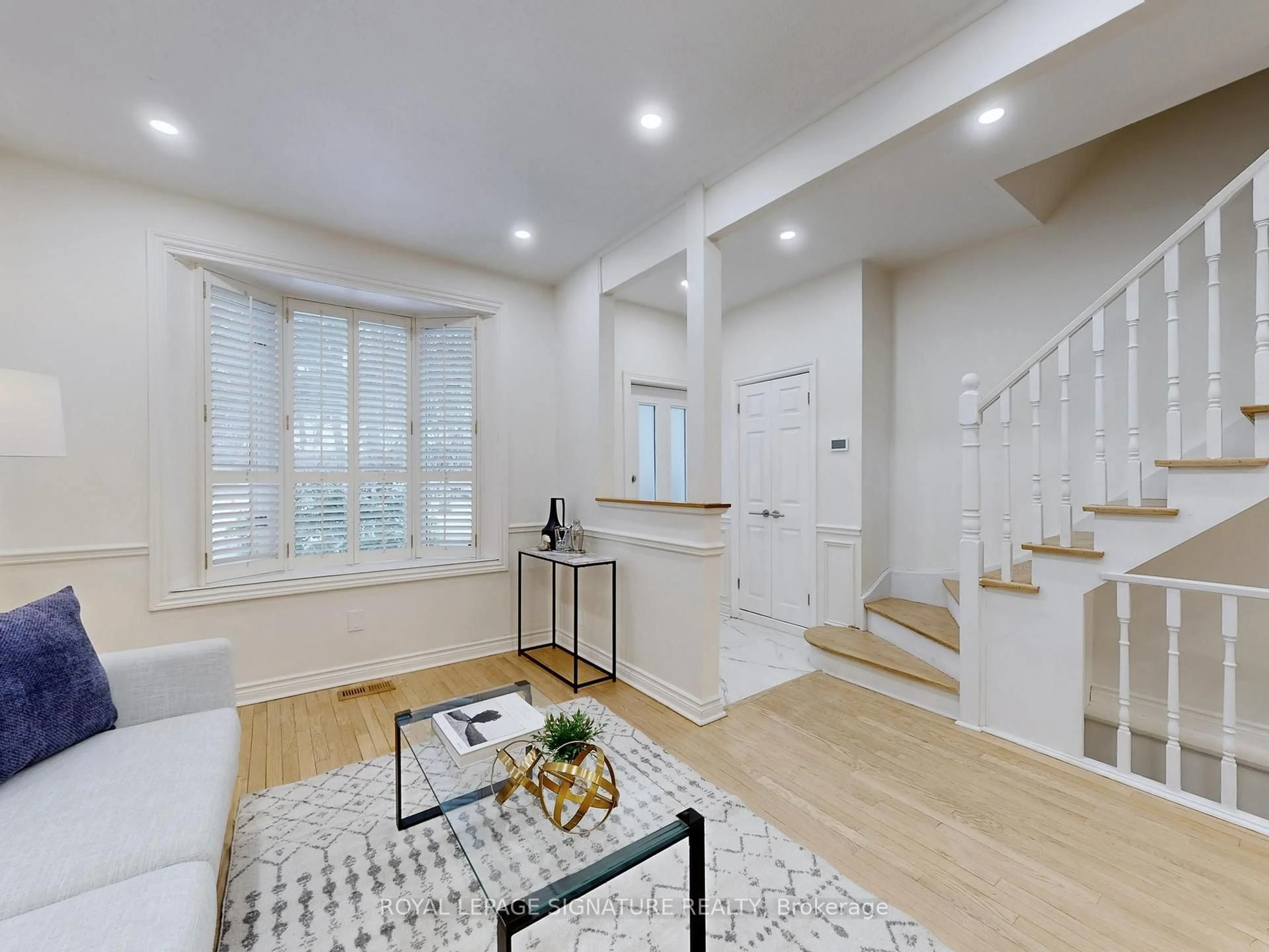 Unknown for 337 Glen Rd, Toronto Ontario M4W 2X4