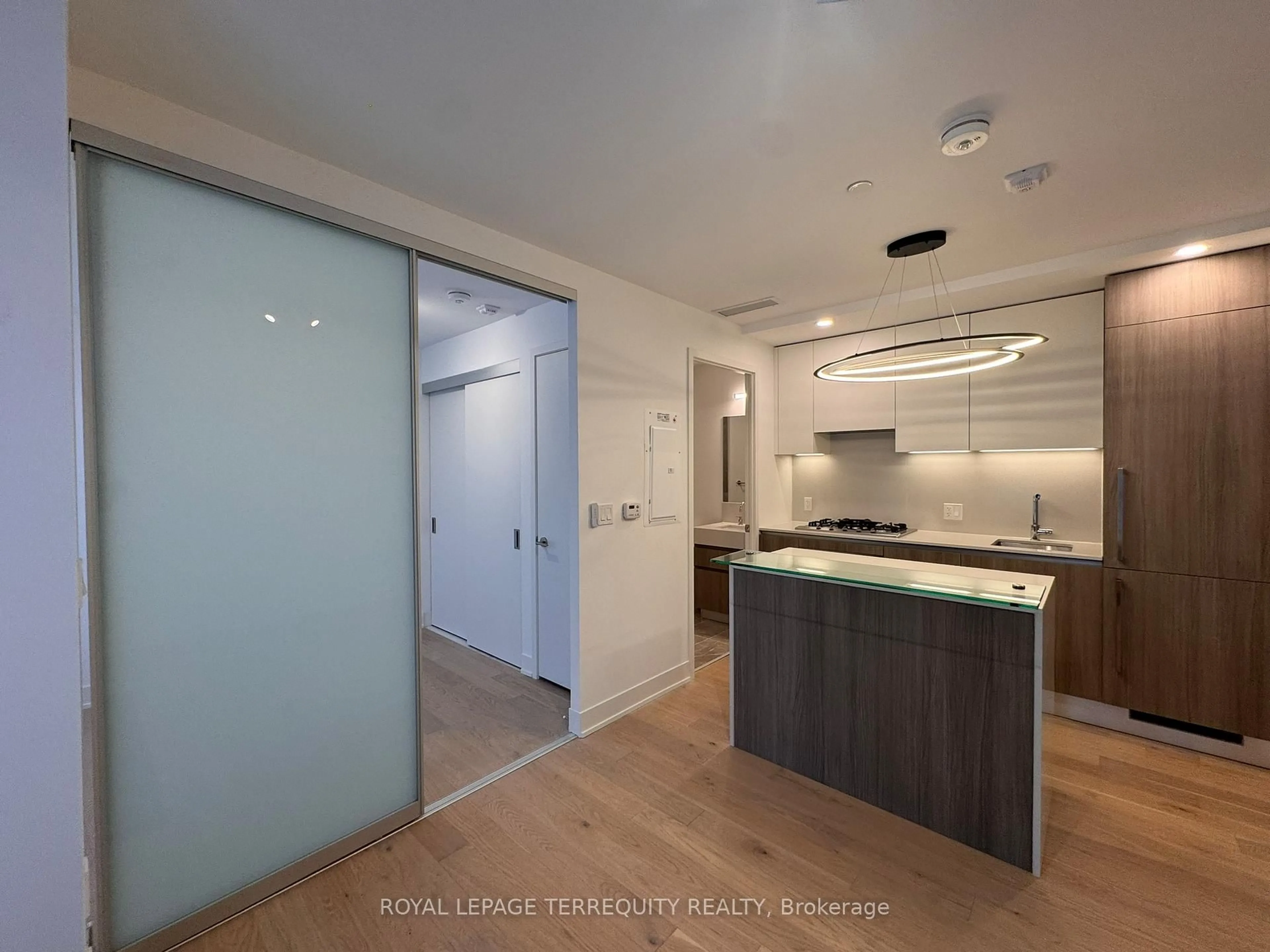 Unknown for 200 Keewatin Ave #103, Toronto Ontario M4P 1Z8