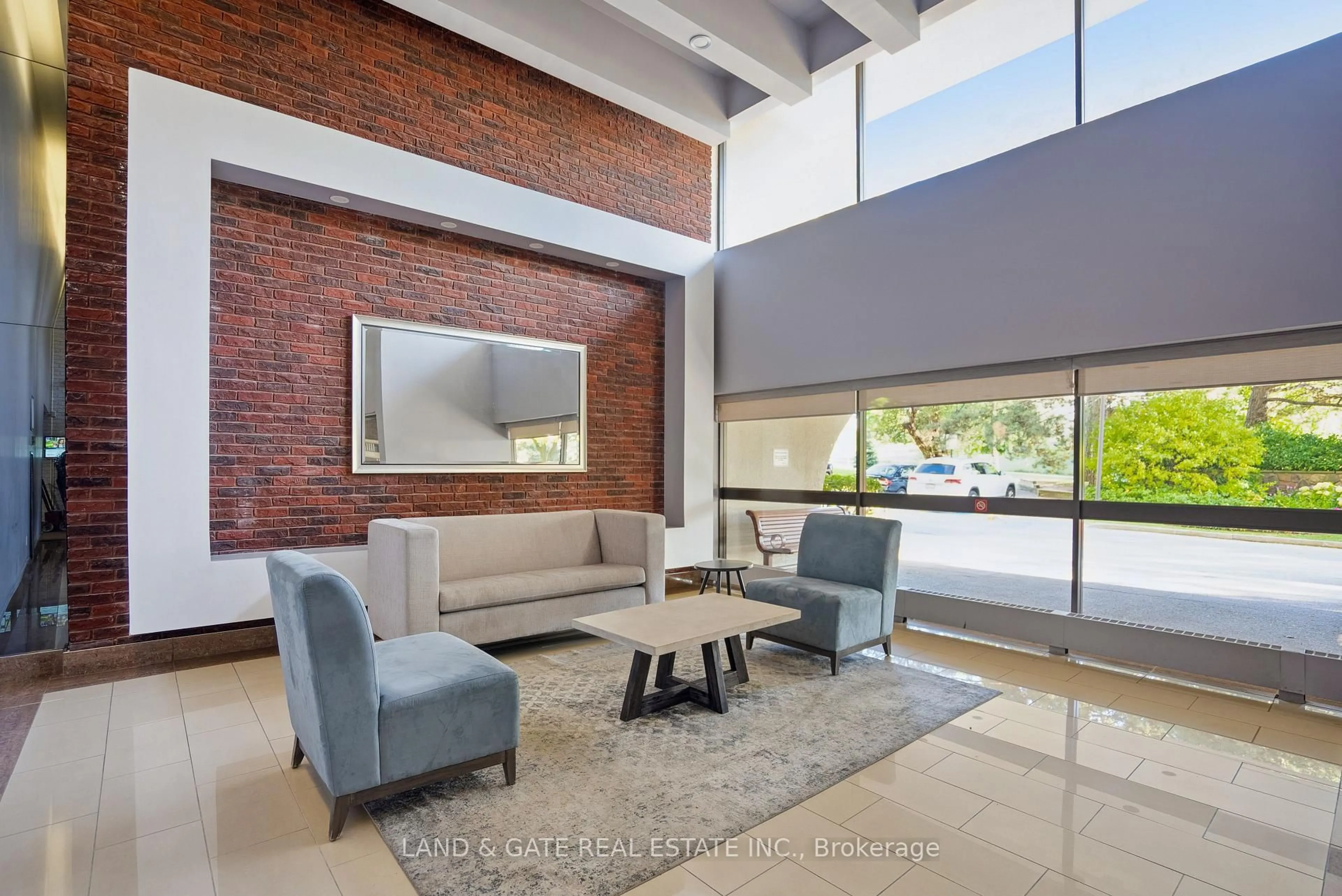 Lobby for 260 Seneca Hill Dr #702, Toronto Ontario M2J 4S6