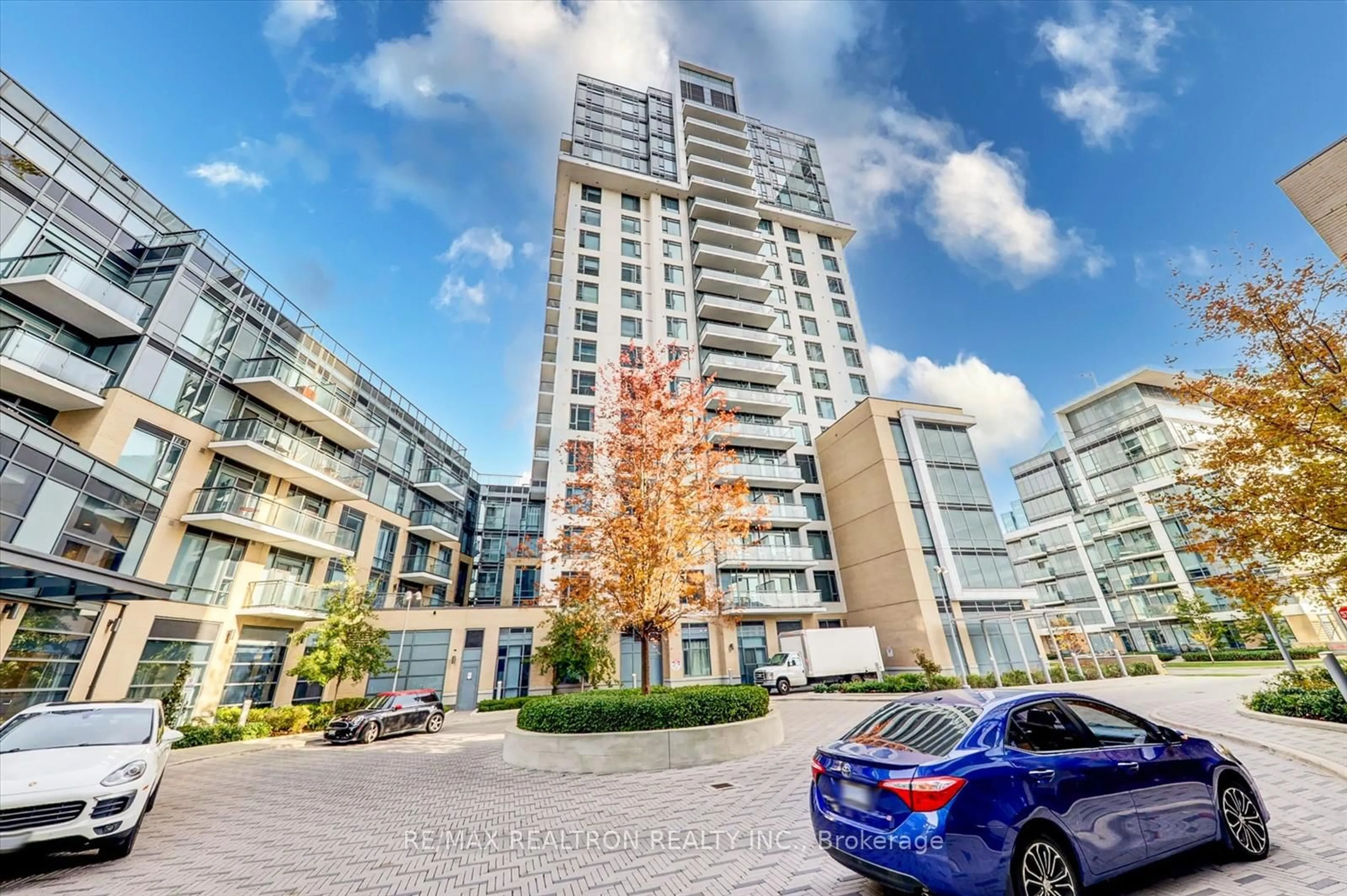 A pic from outside/outdoor area/front of a property/back of a property/a pic from drone, street for 60 Ann O'Reilly Rd #455, Toronto Ontario M2J 0C8