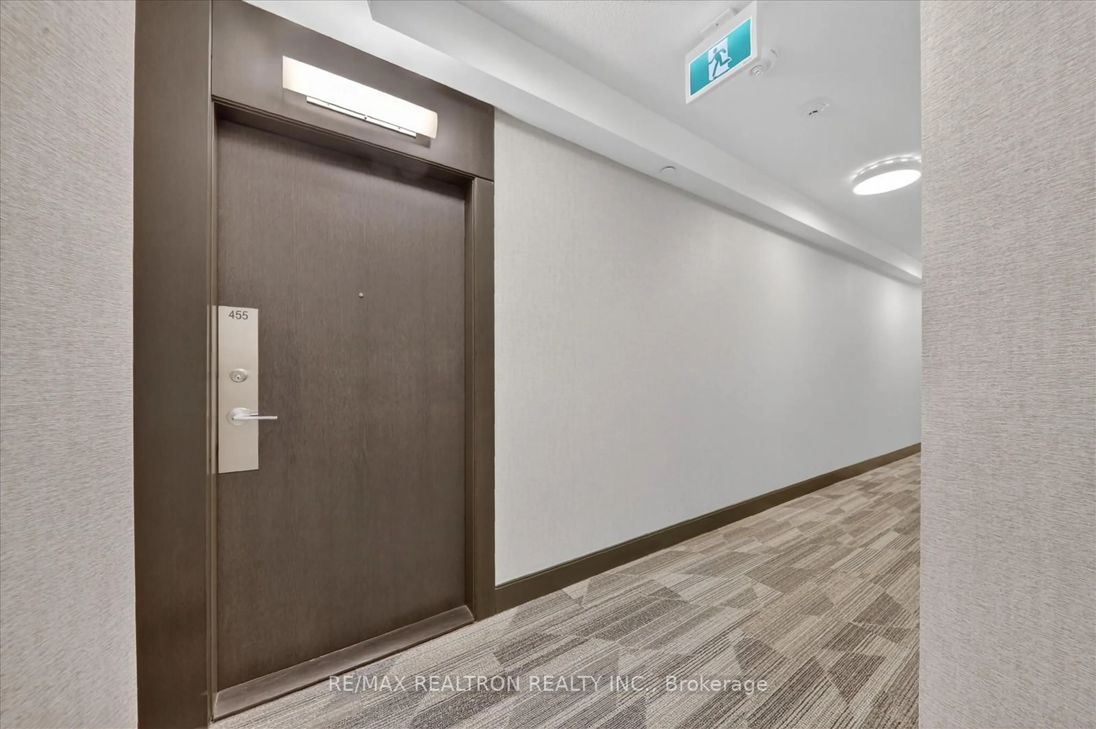 Indoor foyer for 60 Ann O'Reilly Rd #455, Toronto Ontario M2J 0C8